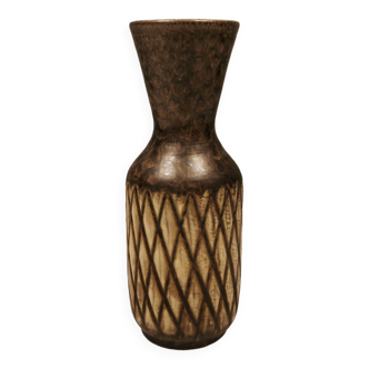 Vase from Danish Løvemose pottery, with partial hare's fur glaze. Estimated 1970s.