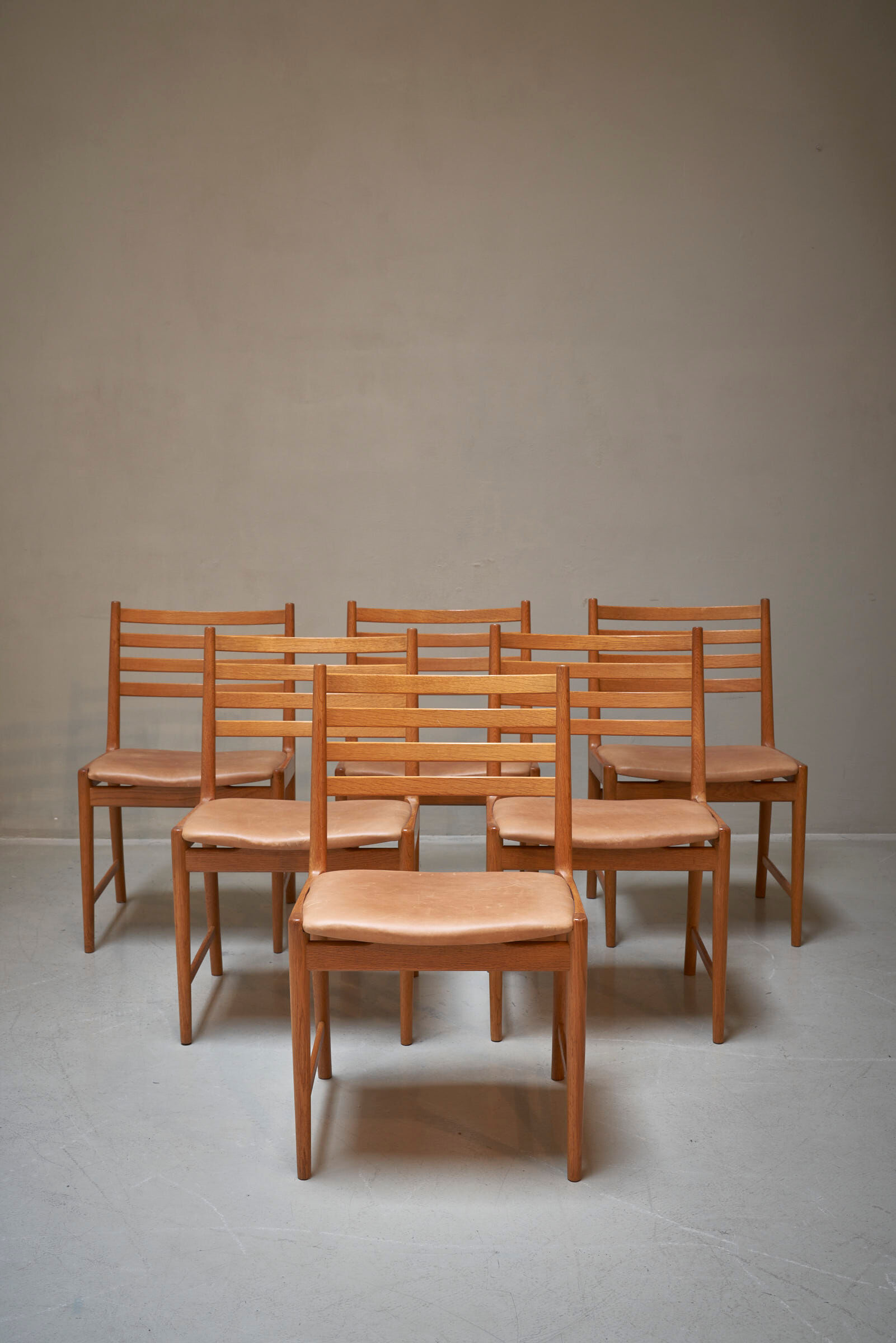 6 chaises danoises par Kai Lyngfeldt Larsen