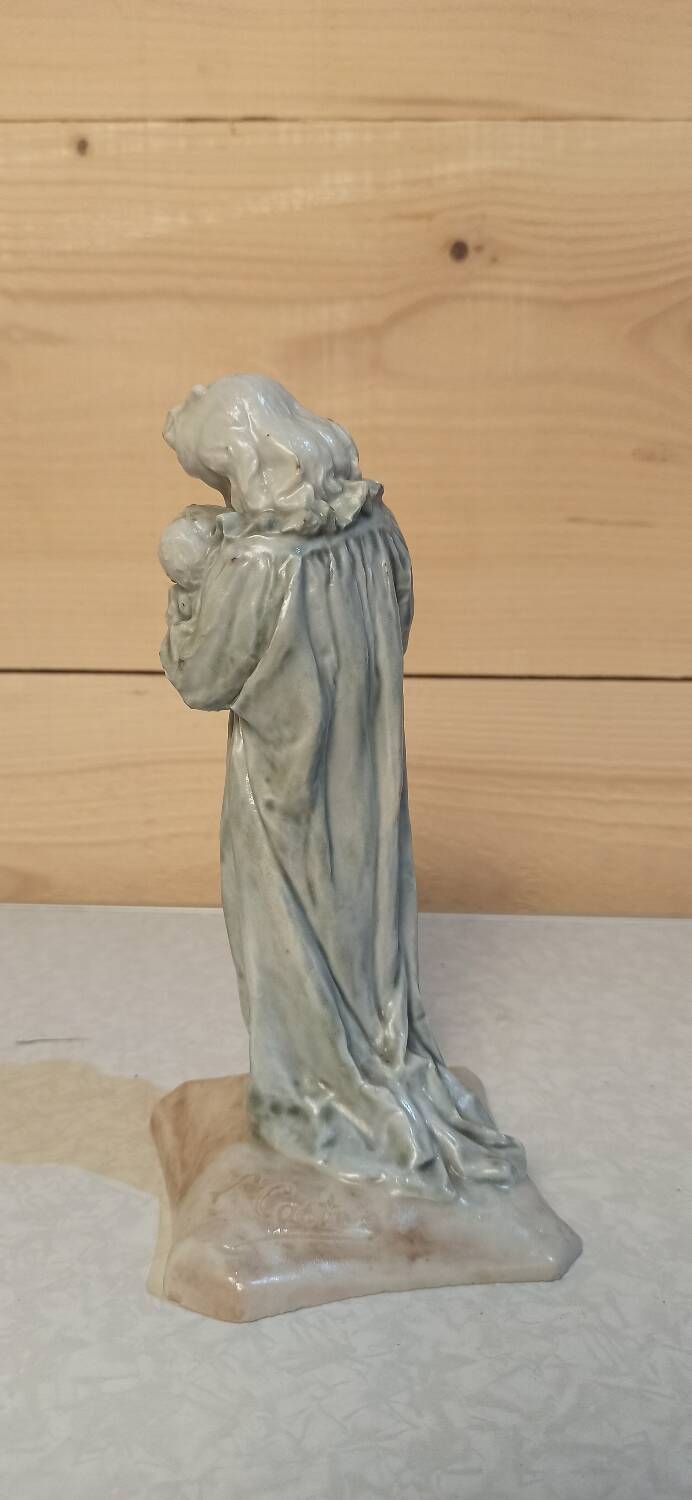 Mougin Nancy statuette