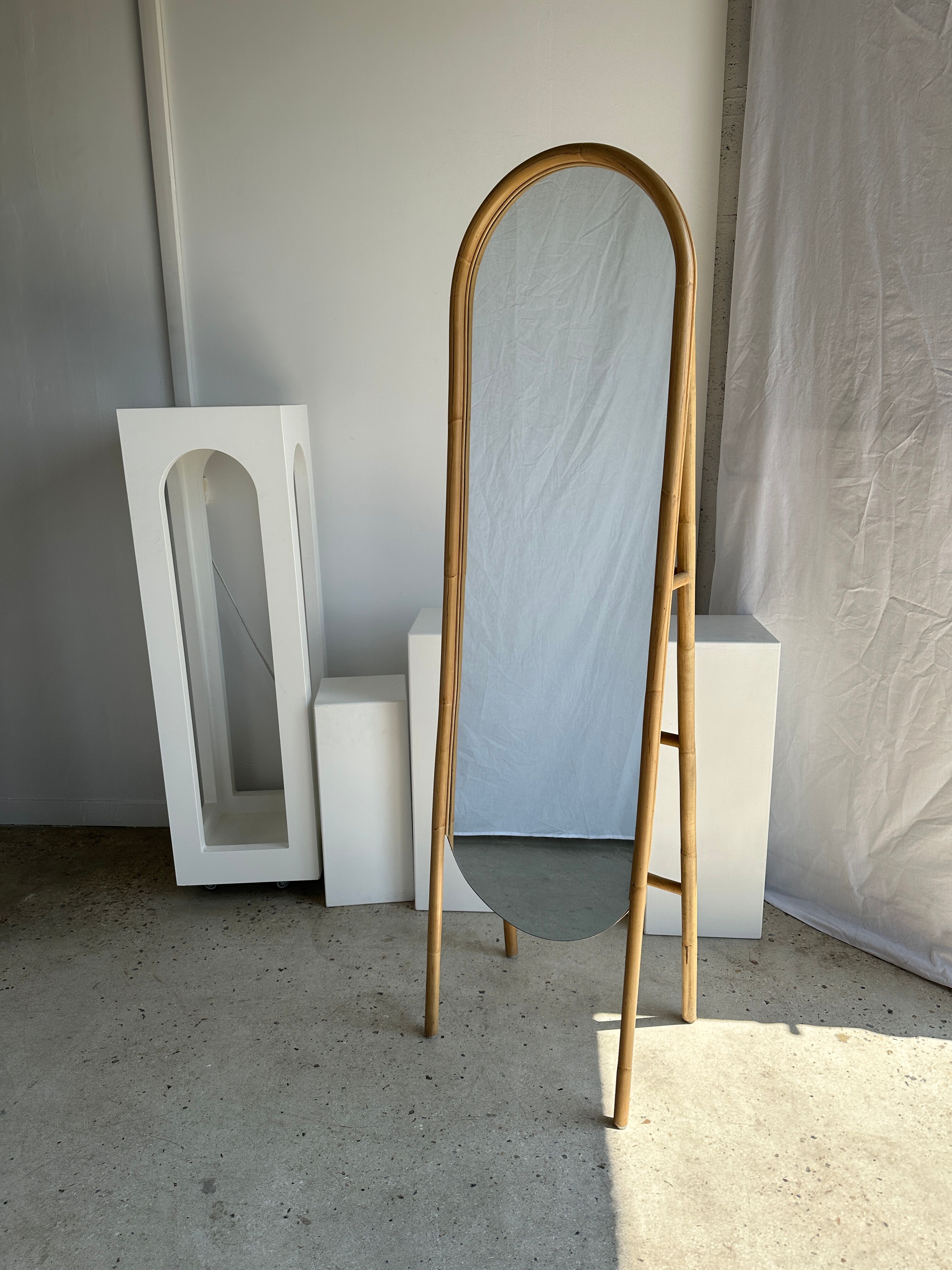 Floor mirror in bamboo and rattan H:1m80
