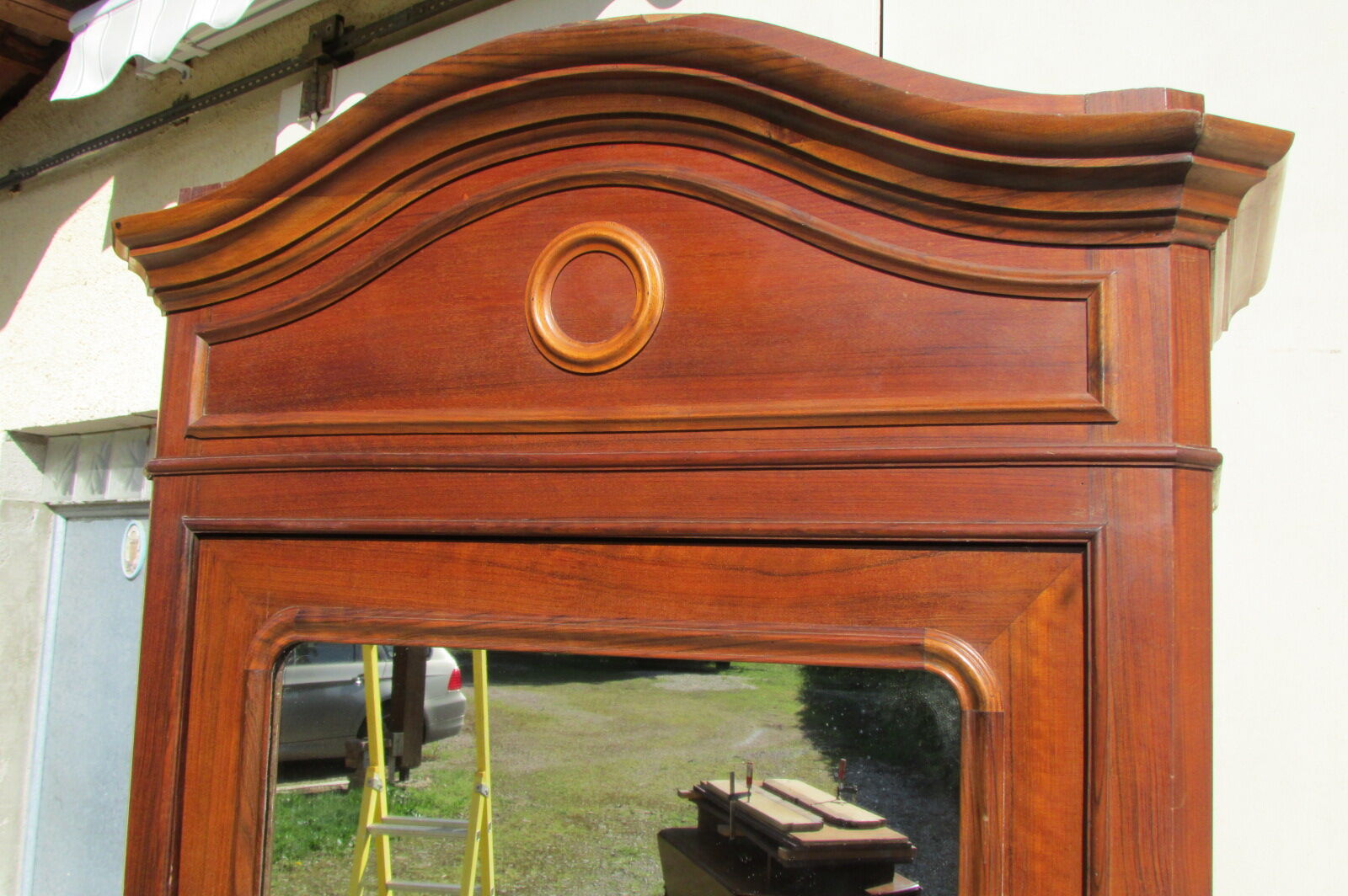 Ice, lingere, a closet door, hosier