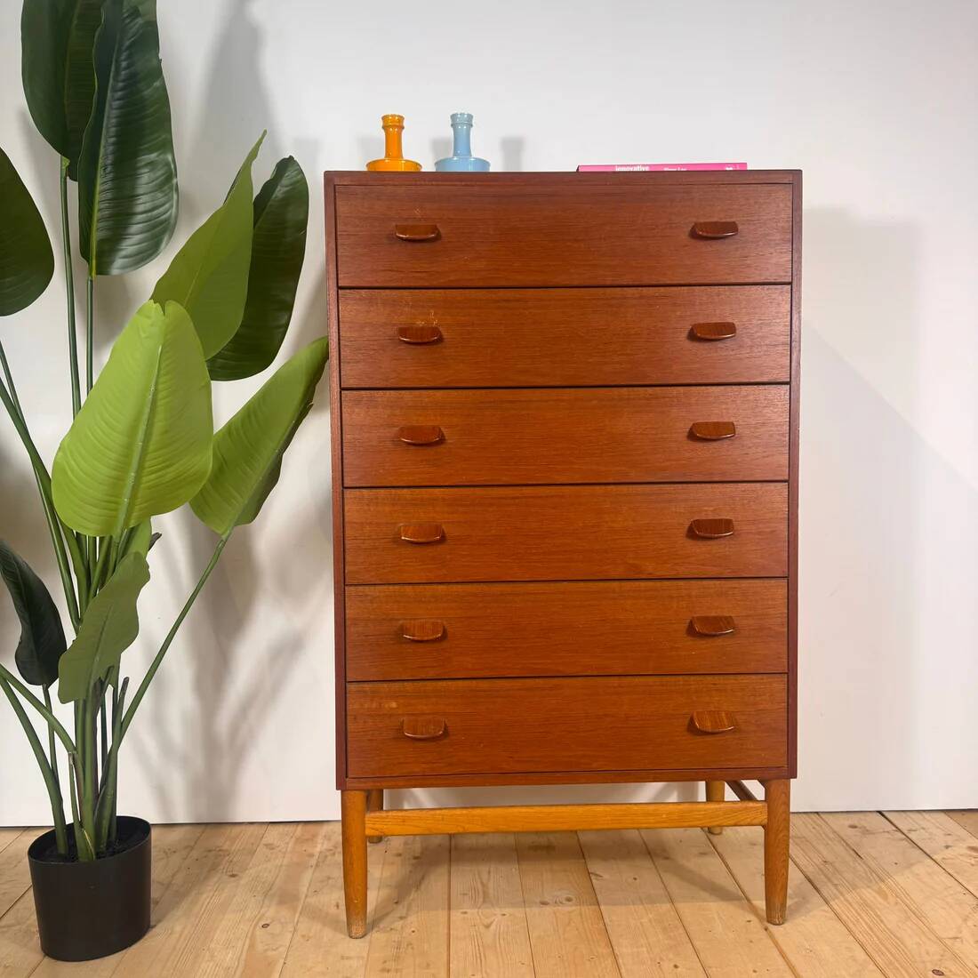 Commode en teck FDB Møbler, années 1960