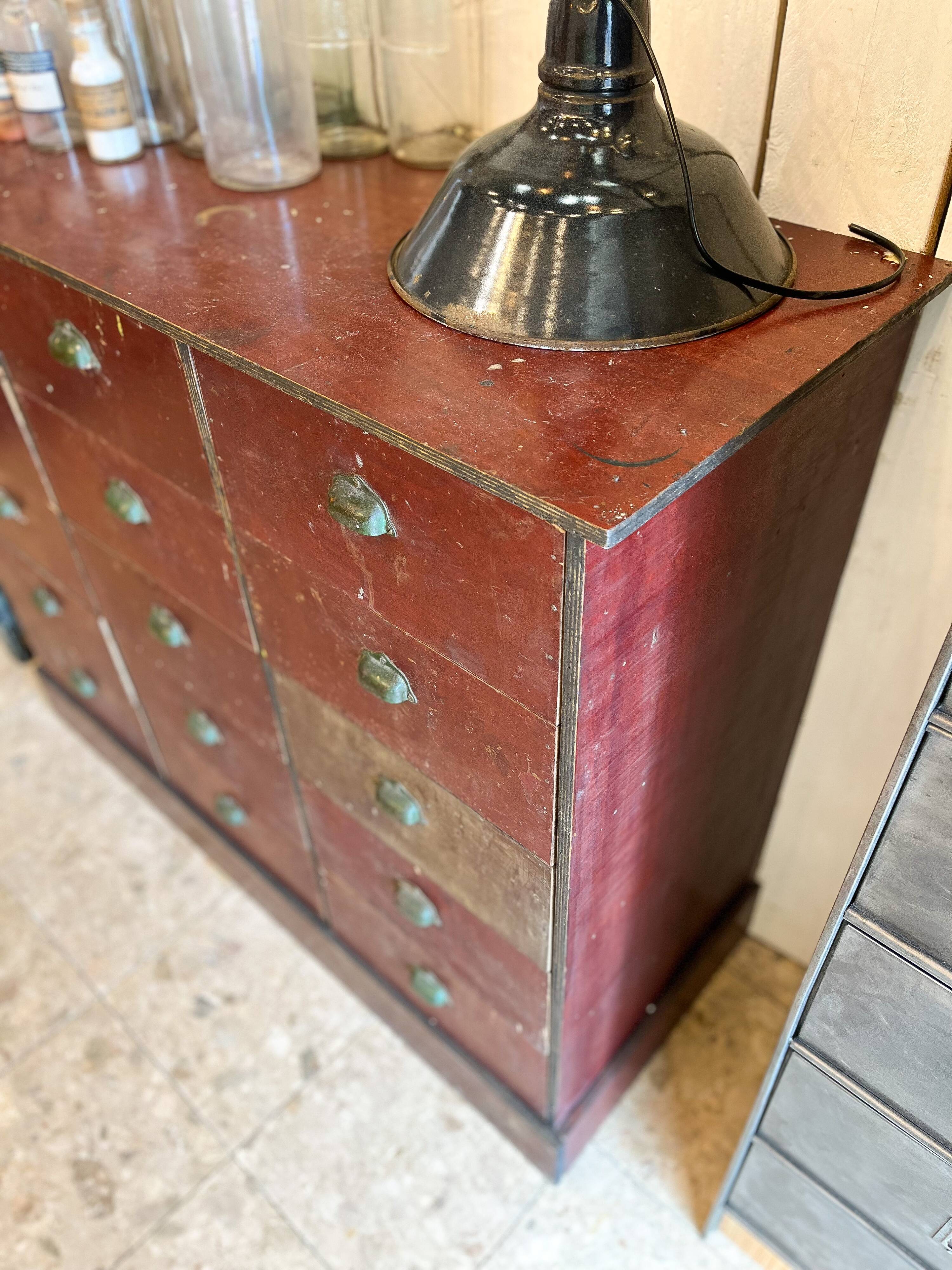 Workshop trade furniture patina red patina