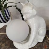 Cat globe lamp