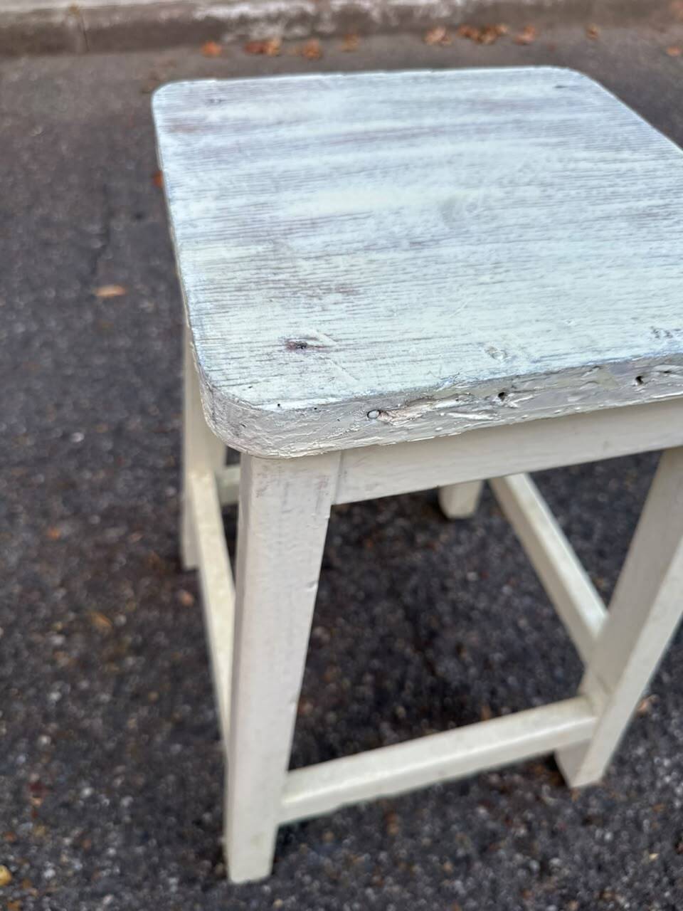 Rustic square farmhouse stool in patinated white wood from the 1960s.