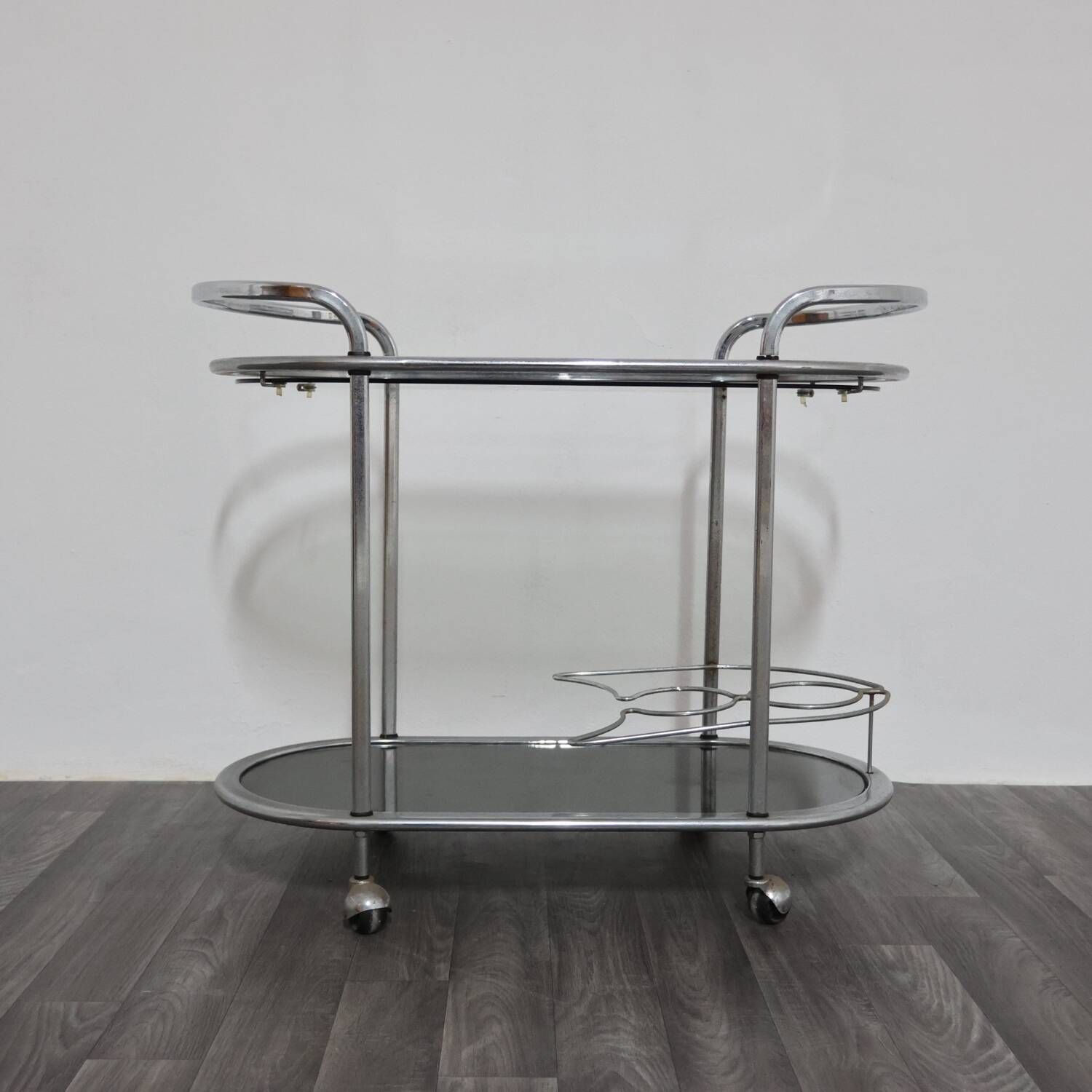 Carrello Portavivande In Acciaio Doppio Ripiano Cristallo Fumè Design