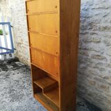 Buffet with sliding doors