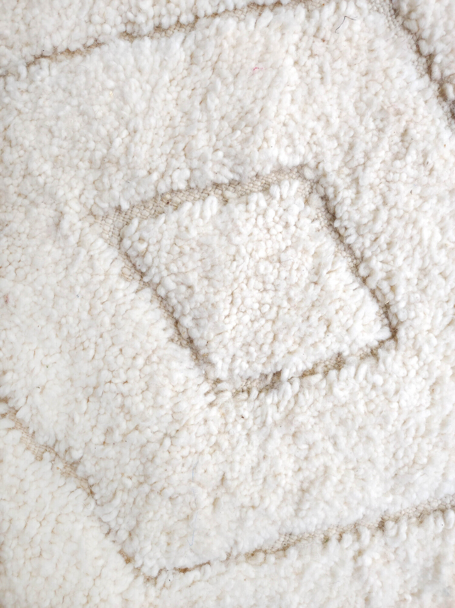 Moroccan Berber carpet blessed ouarain ecru plain with engraved diamonds 300x207cm