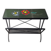 Iron side table with magazine rack
