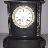 Black and green marble clock
