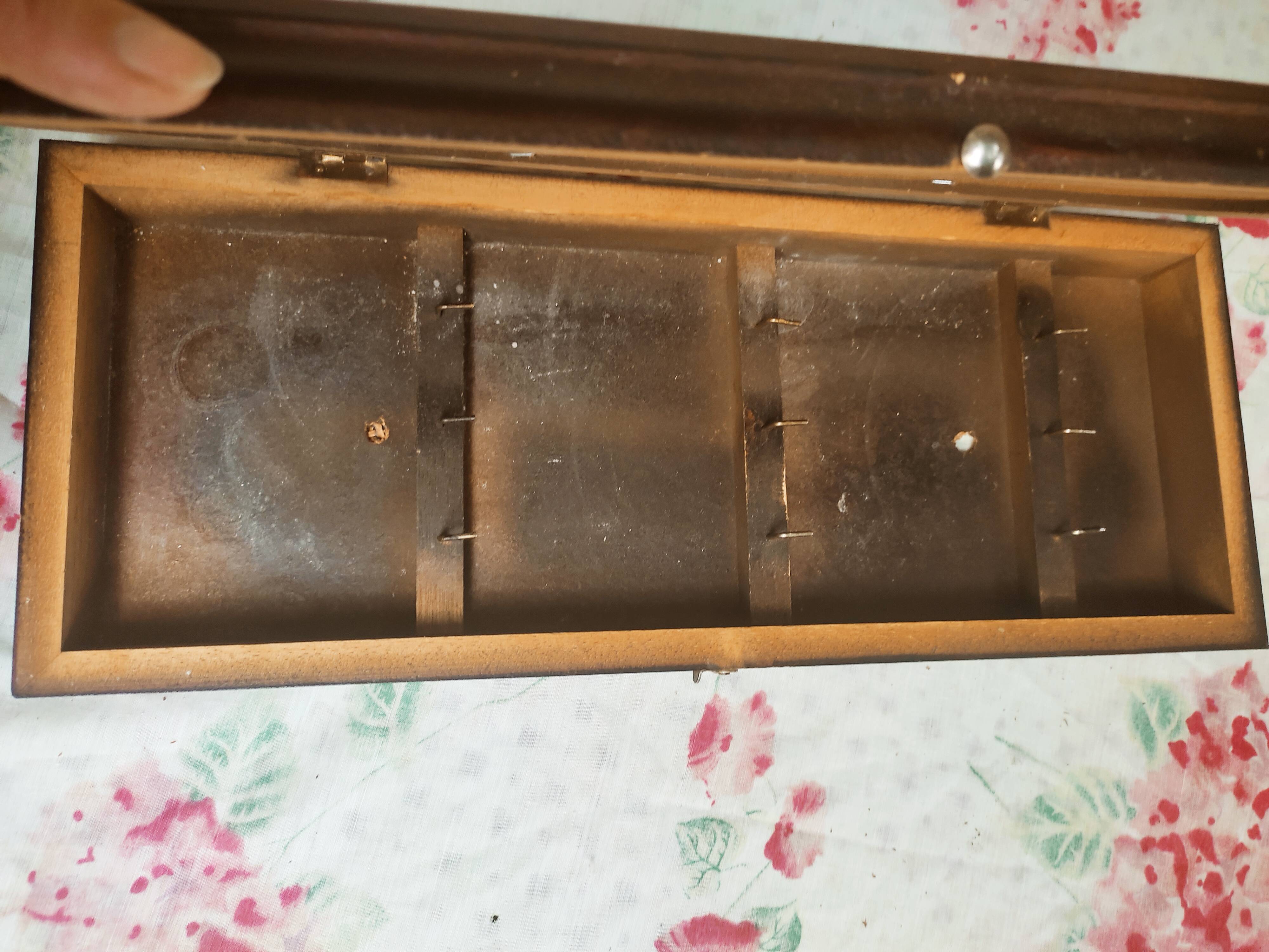 Wooden key box with landscape