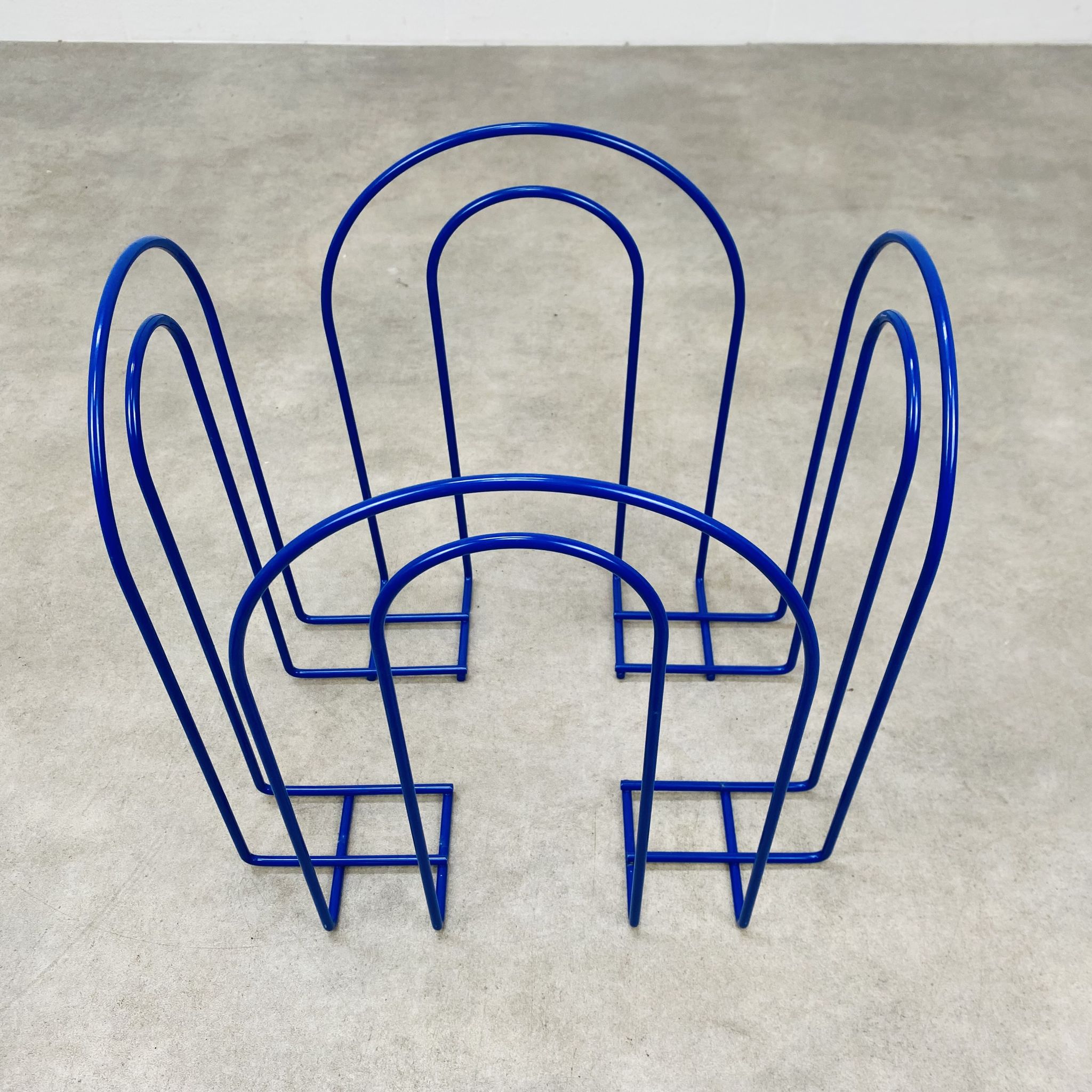 Metal magazine holder blue 80s postmodern vintage memphis