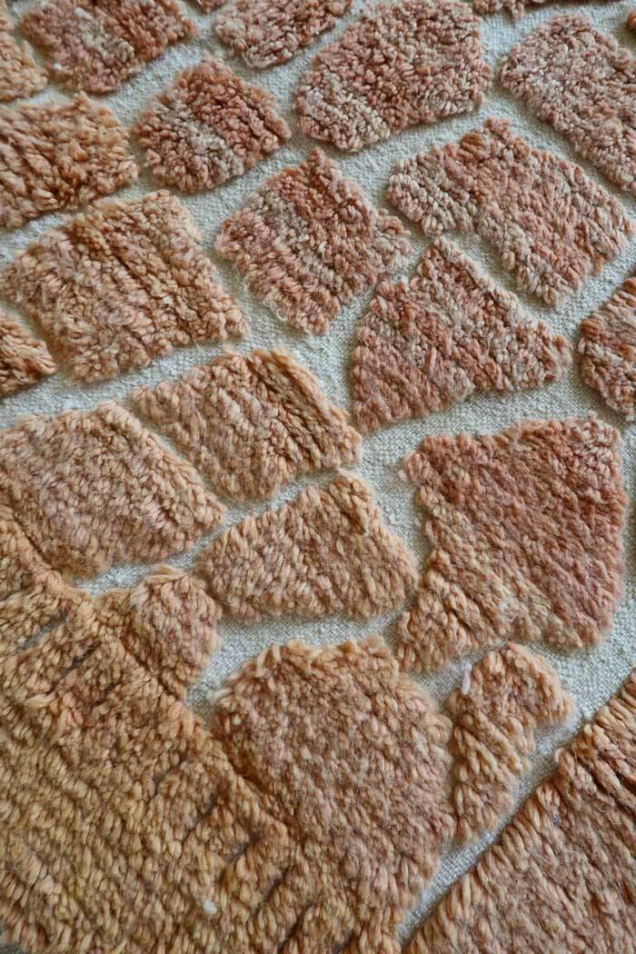 Large Berber rug Beni Ouarain ochre mottled wool