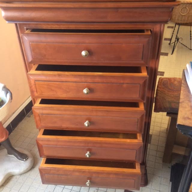 Meuble chiffonnier en merisier