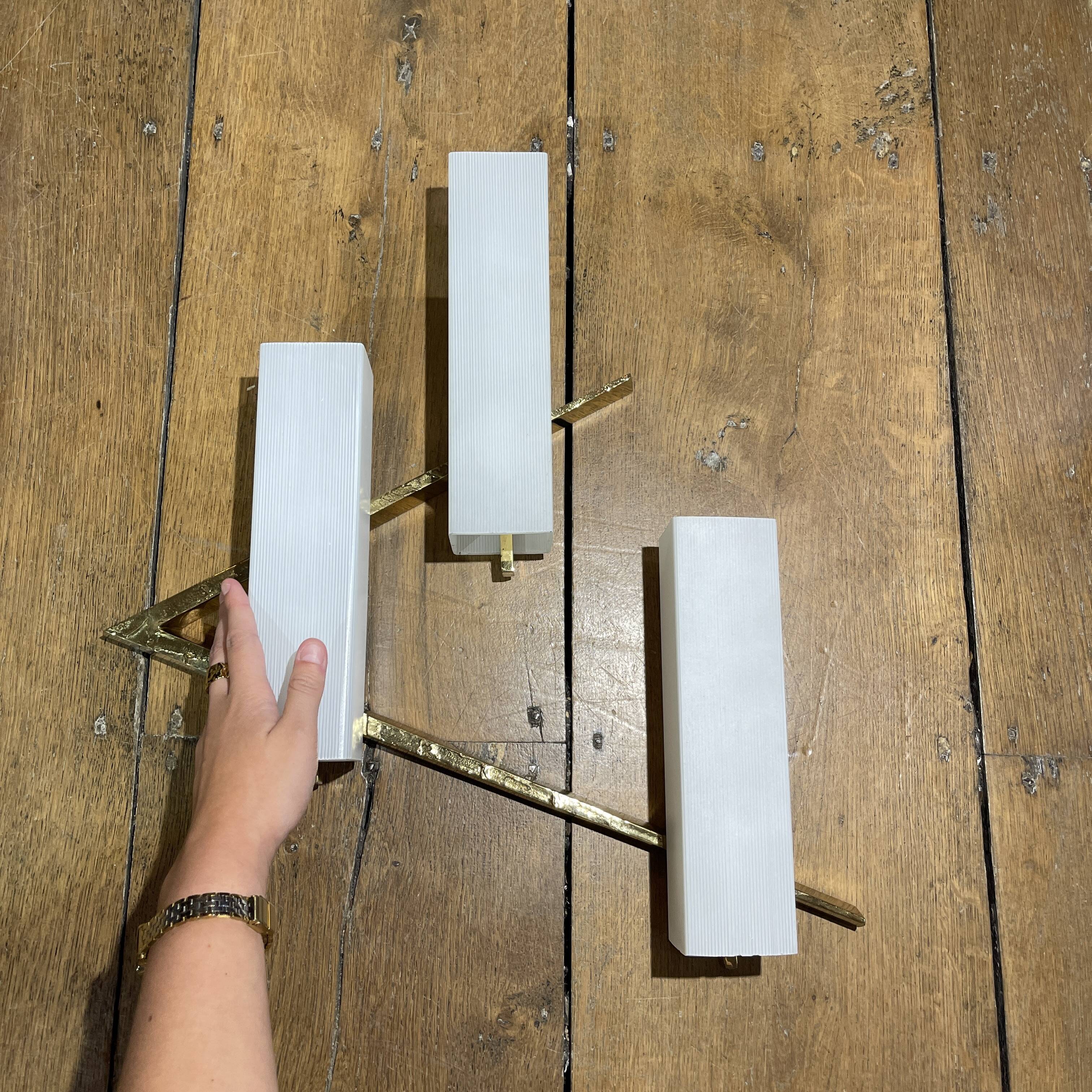 Pair of asymmetrical Hollywood Regency sconces, bronze - opaline glass, 70s