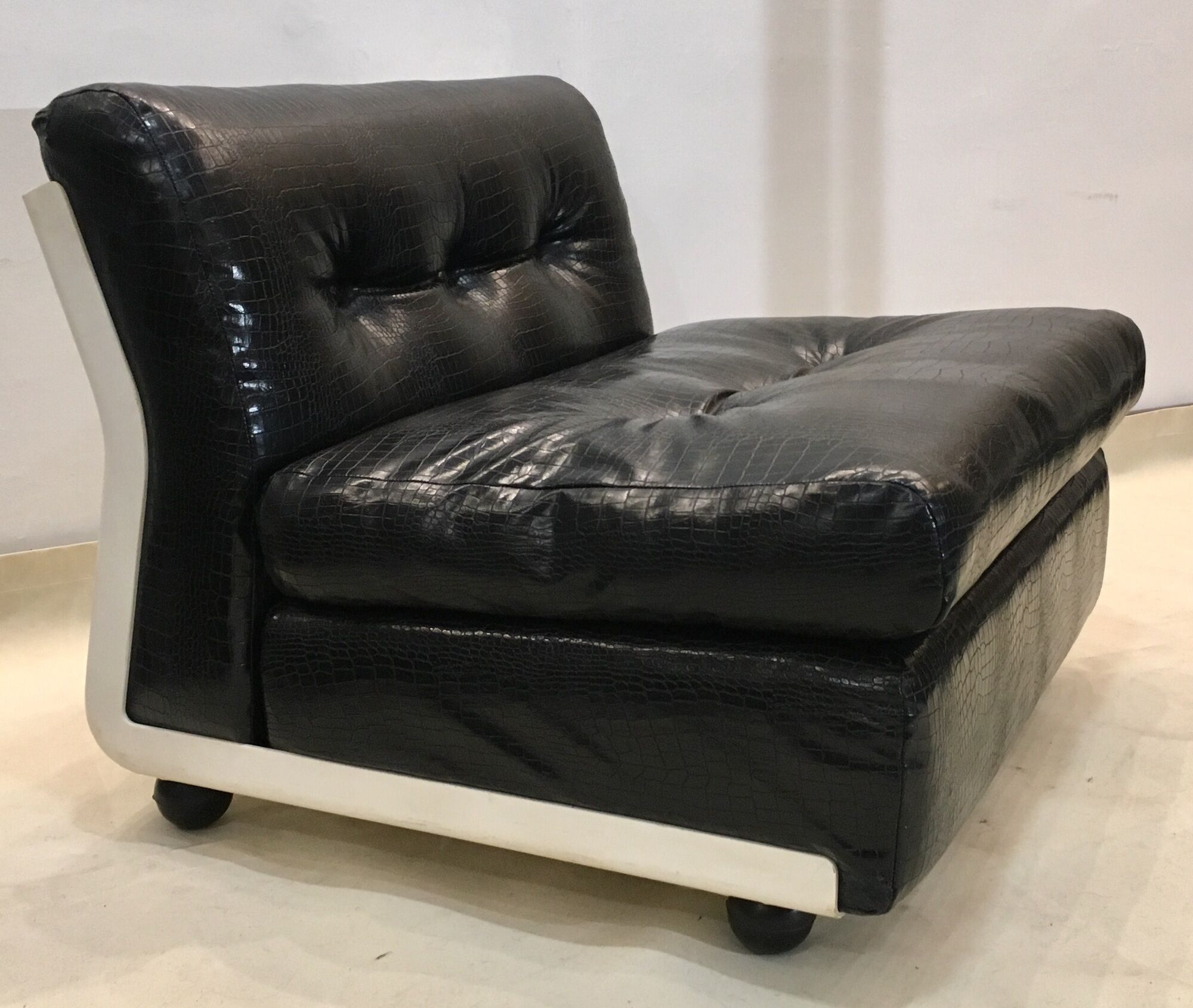 Amanta faux leather armchairs by Mario Bellini for B&B Italia
