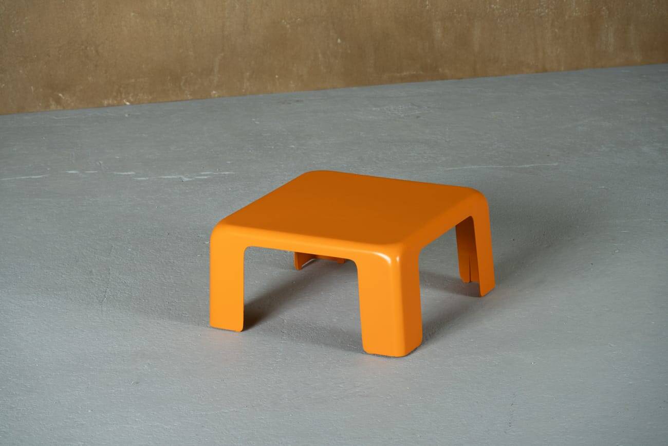 Orange Amanta coffee table by Mario Bellini for B&C Italia, Italy, 1970s