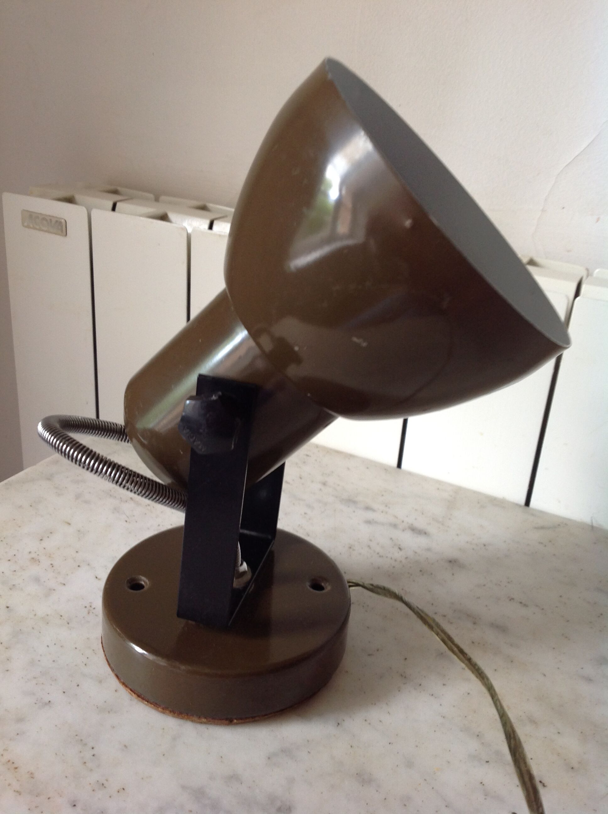 Brown vintage steerable applique, 70s.