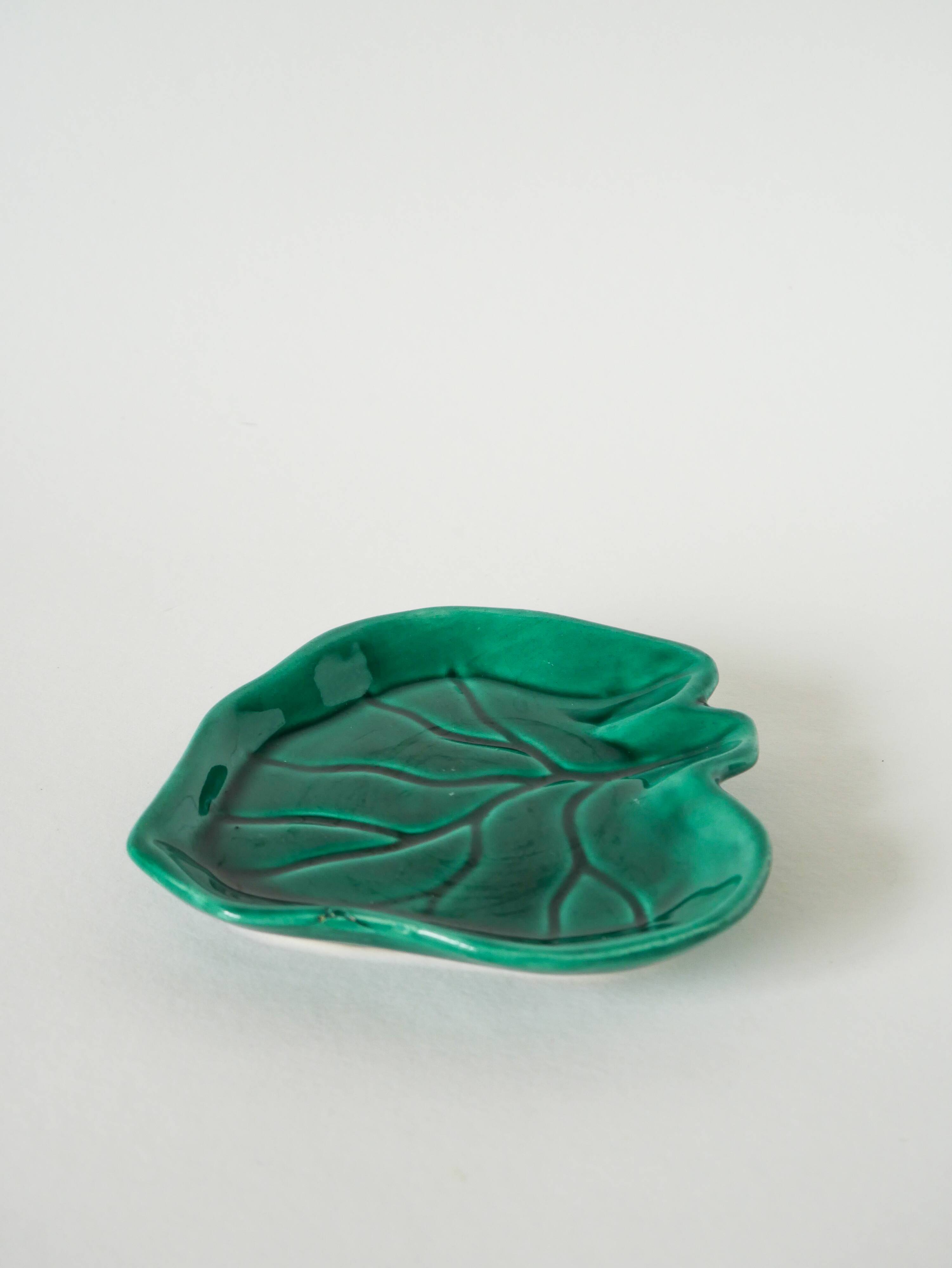 Slip leaf pocket, 1970