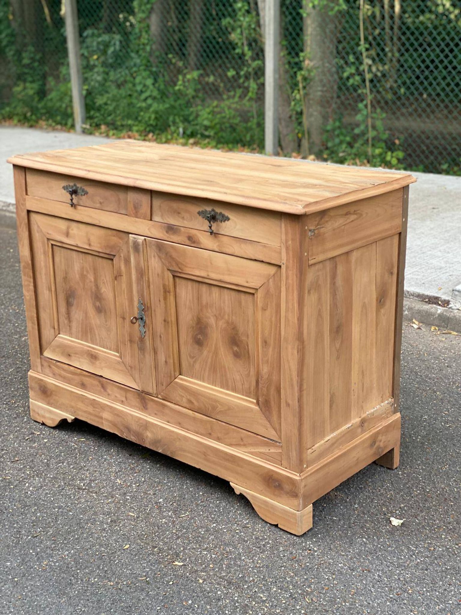 18th-century stripped buffet in solid walnut