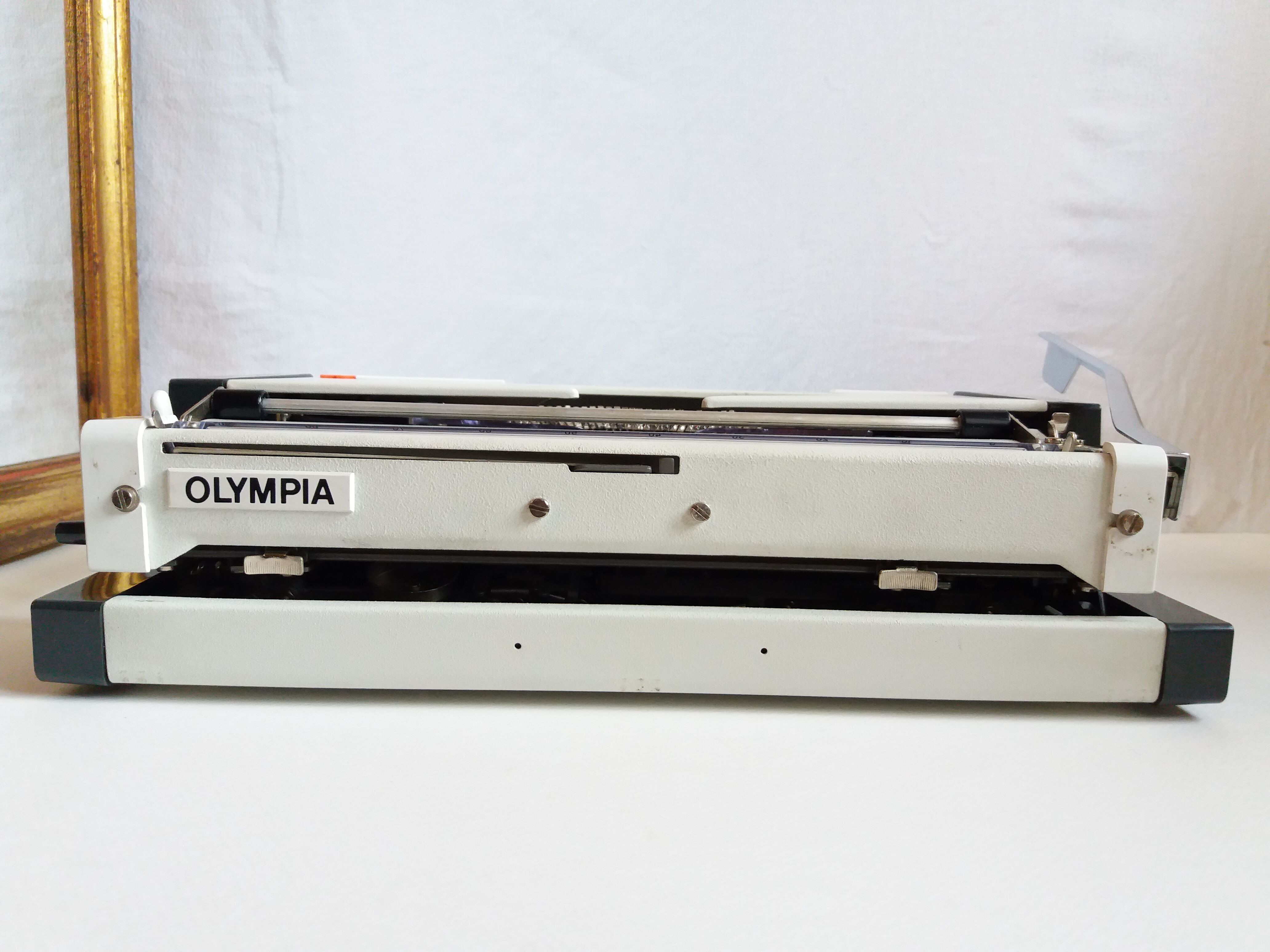 Luxury Olympia Traveller Typewriter