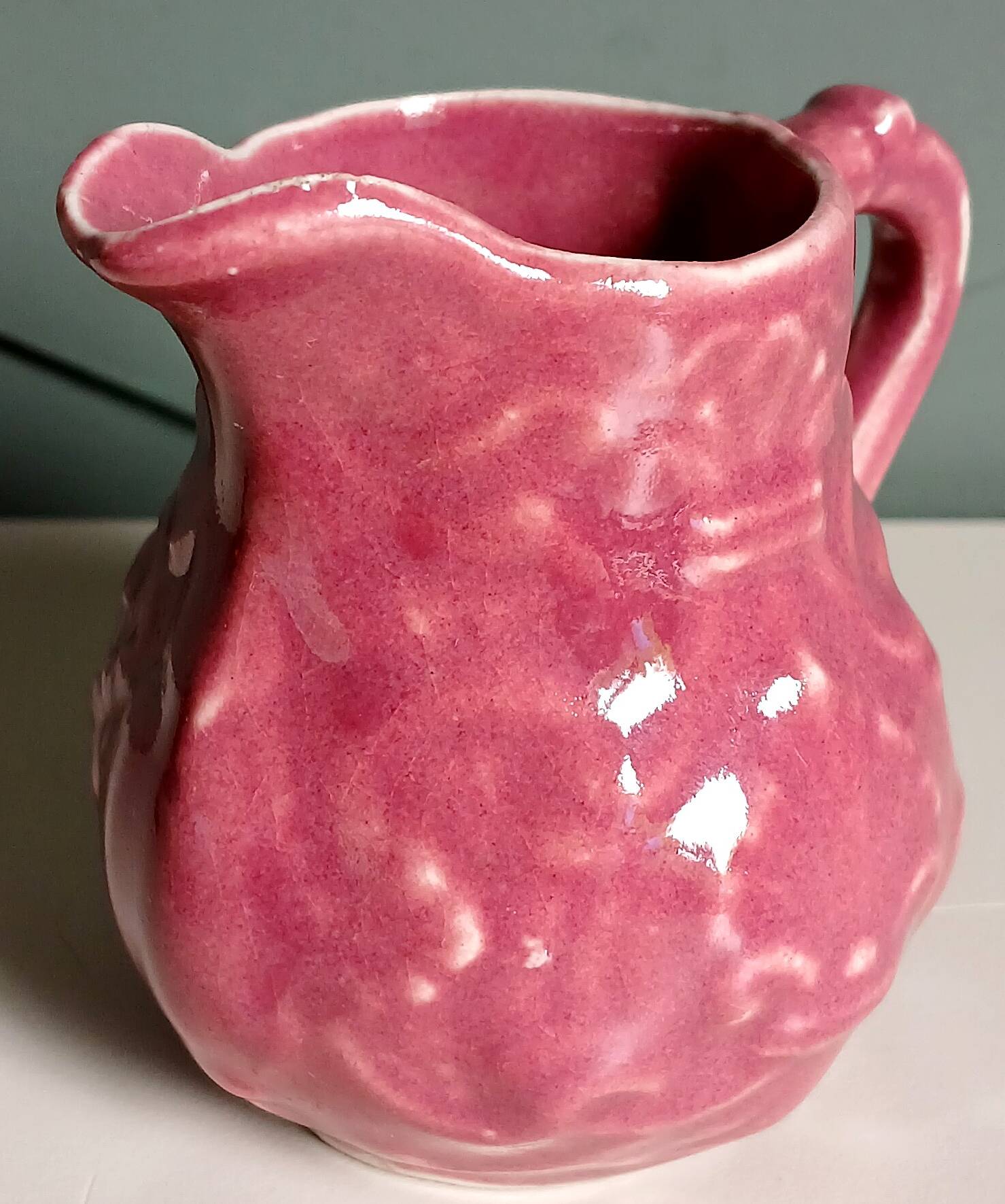 Milk jug, cream jug barbotine Onnaing 1920