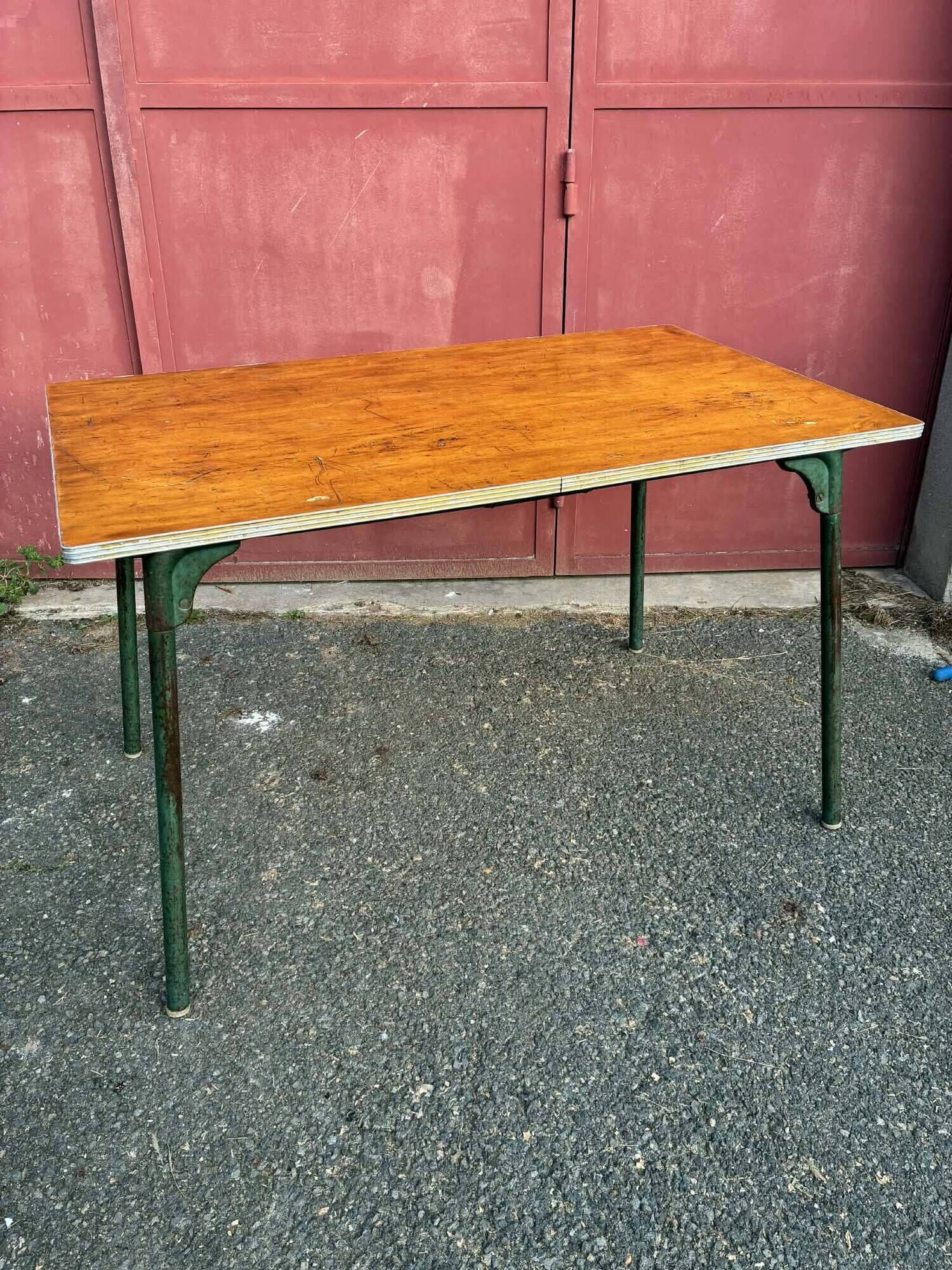 Canteen table from the 1950s