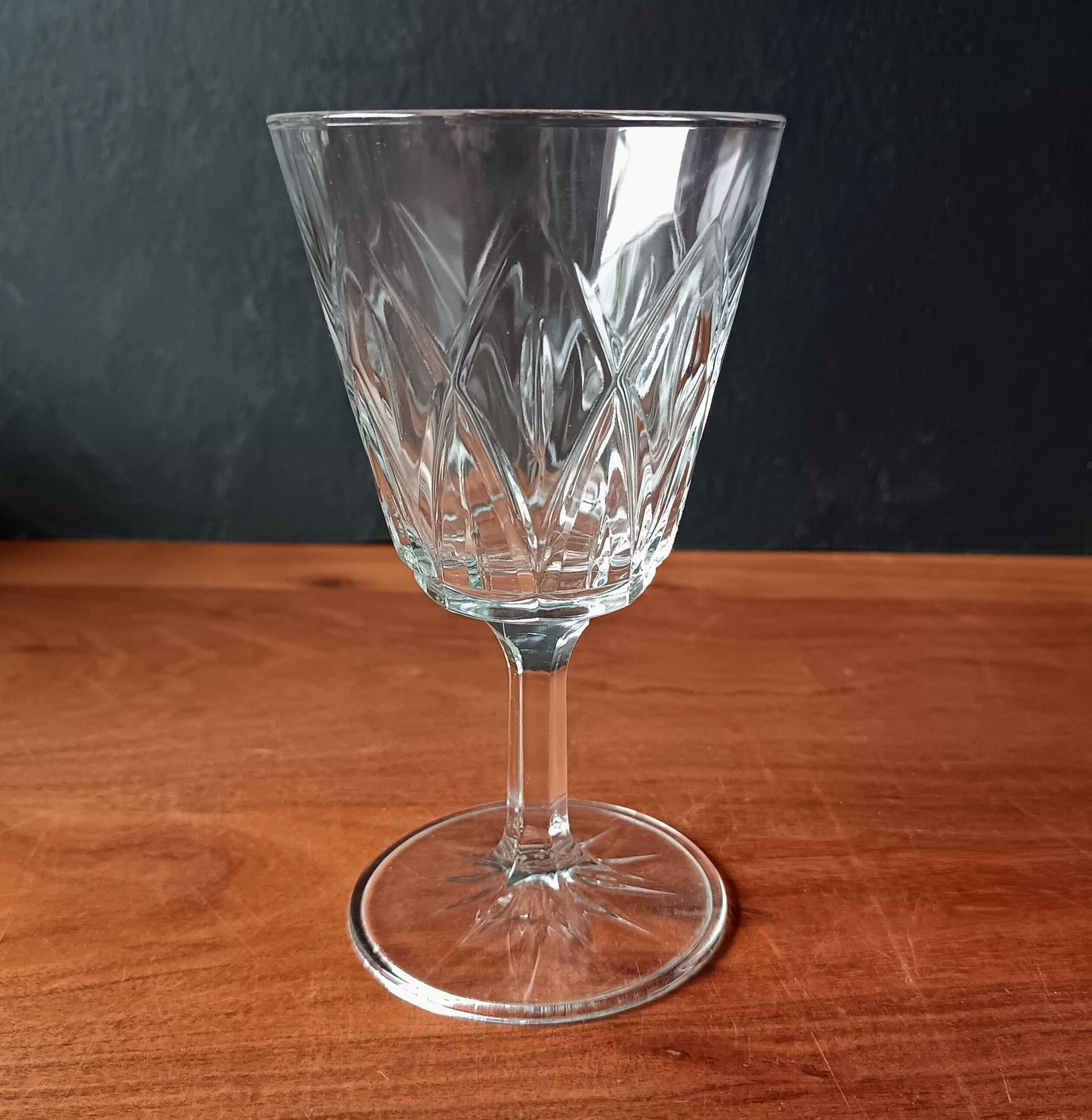 6 large champagne glasses vmc reims "champagne" pattern vintage france