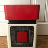 Red and white Tarraillon scale