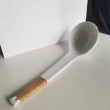 Louche de service à soupe en céramique blanche vintage