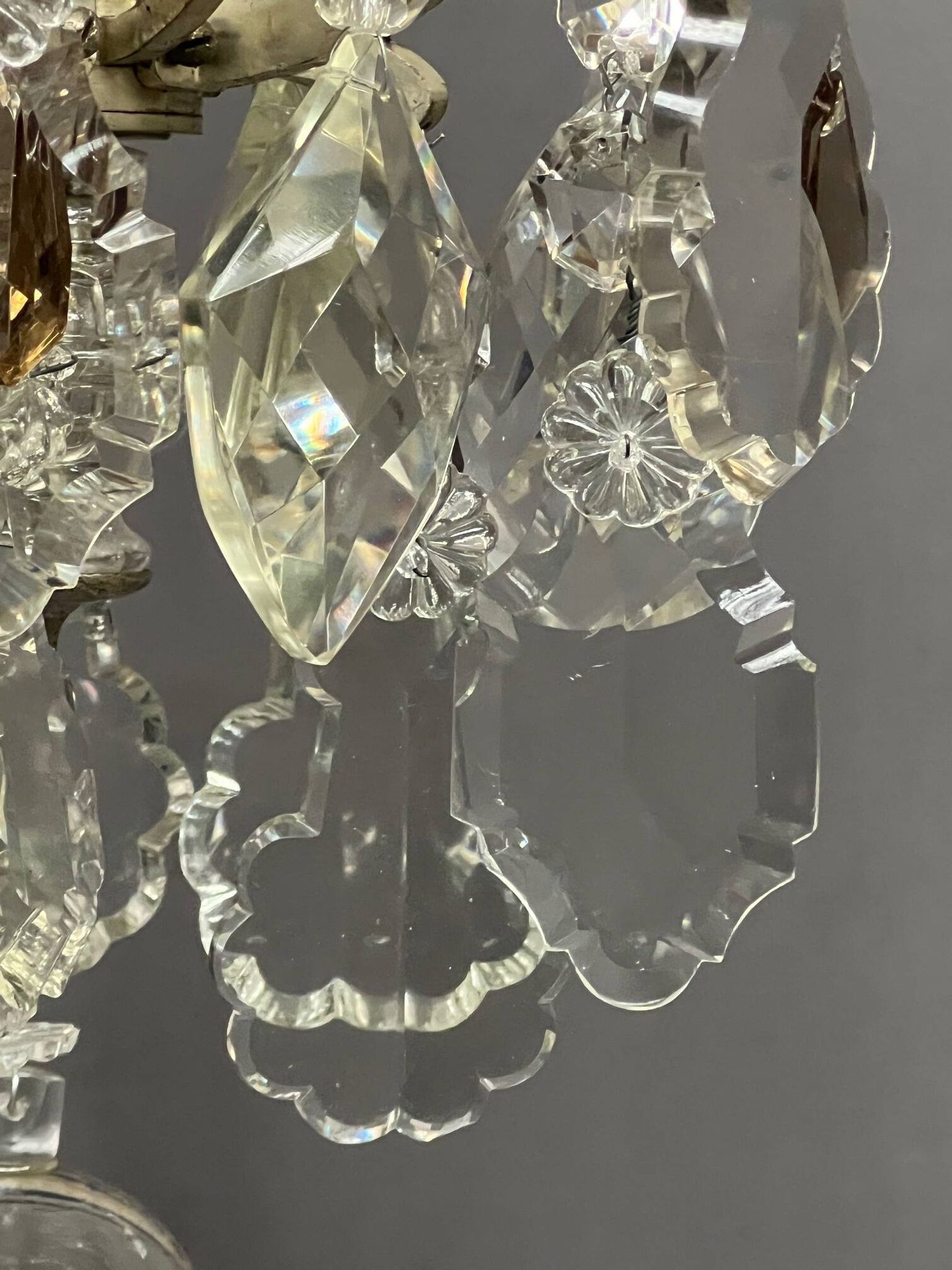 Antique French chandelier 170 cm with Louis XVI style chain in crystal.