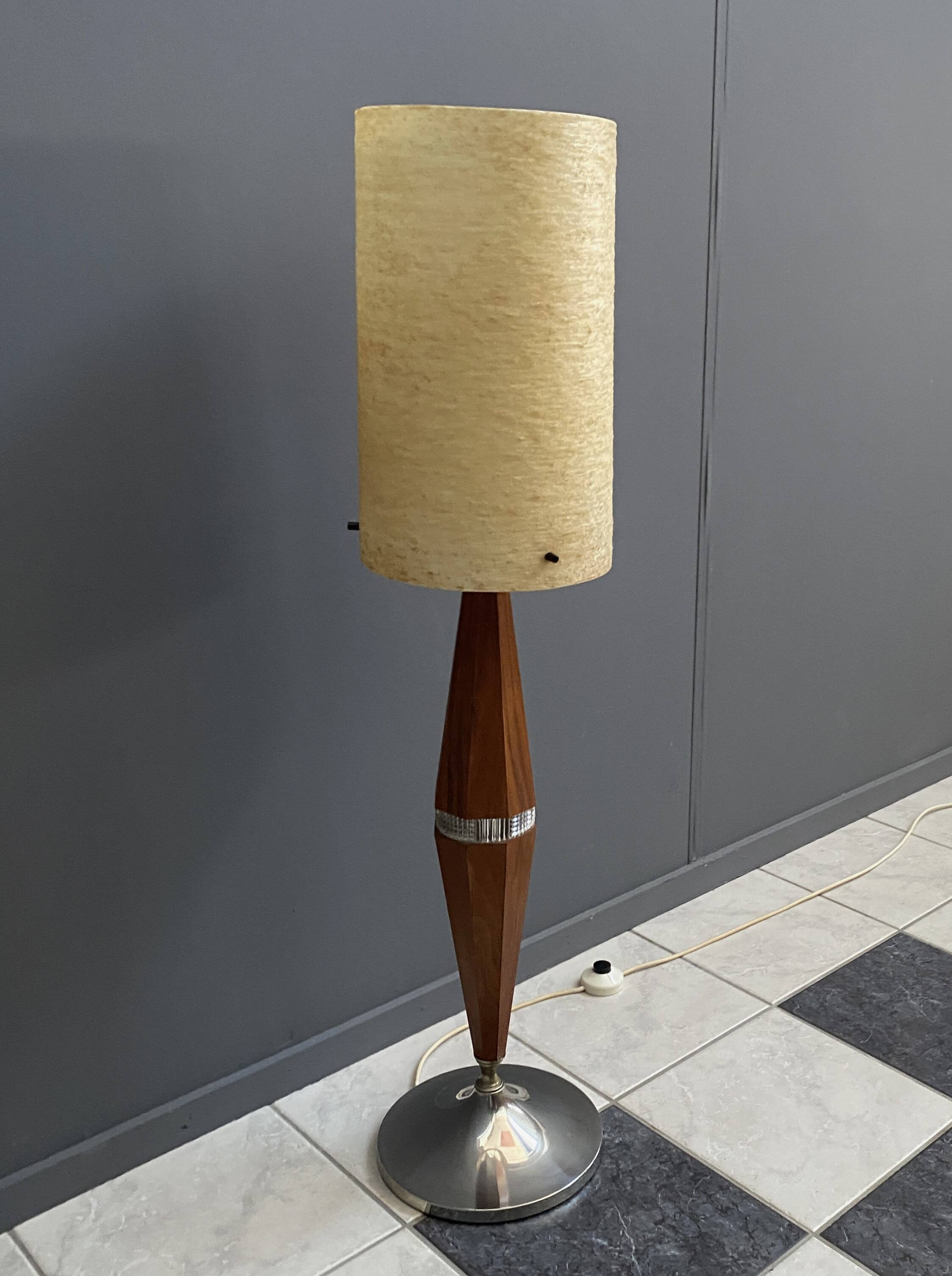 Rare Wood floor lamp with contra diabolo base 1960s