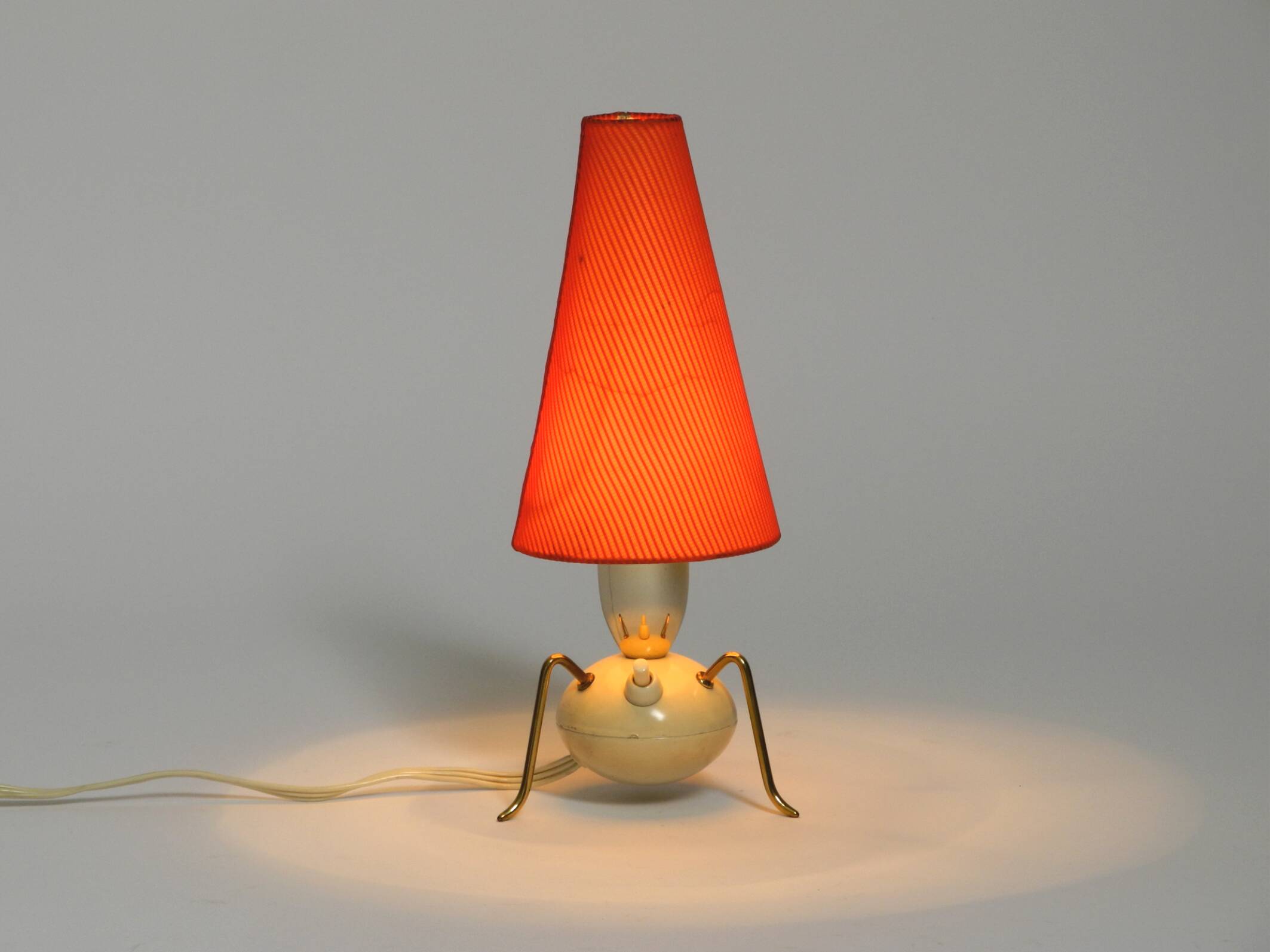 Beautiful very rare original Mid Century Modern brass tripod table lamp