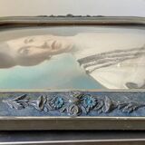 Cadre photo géant antique v argenté et bleu, peint à la main en noir et blanc, portrait antique d'une dame avec verre à bulles convexe cadre 53 cm x 35 cm