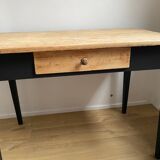 Farm table