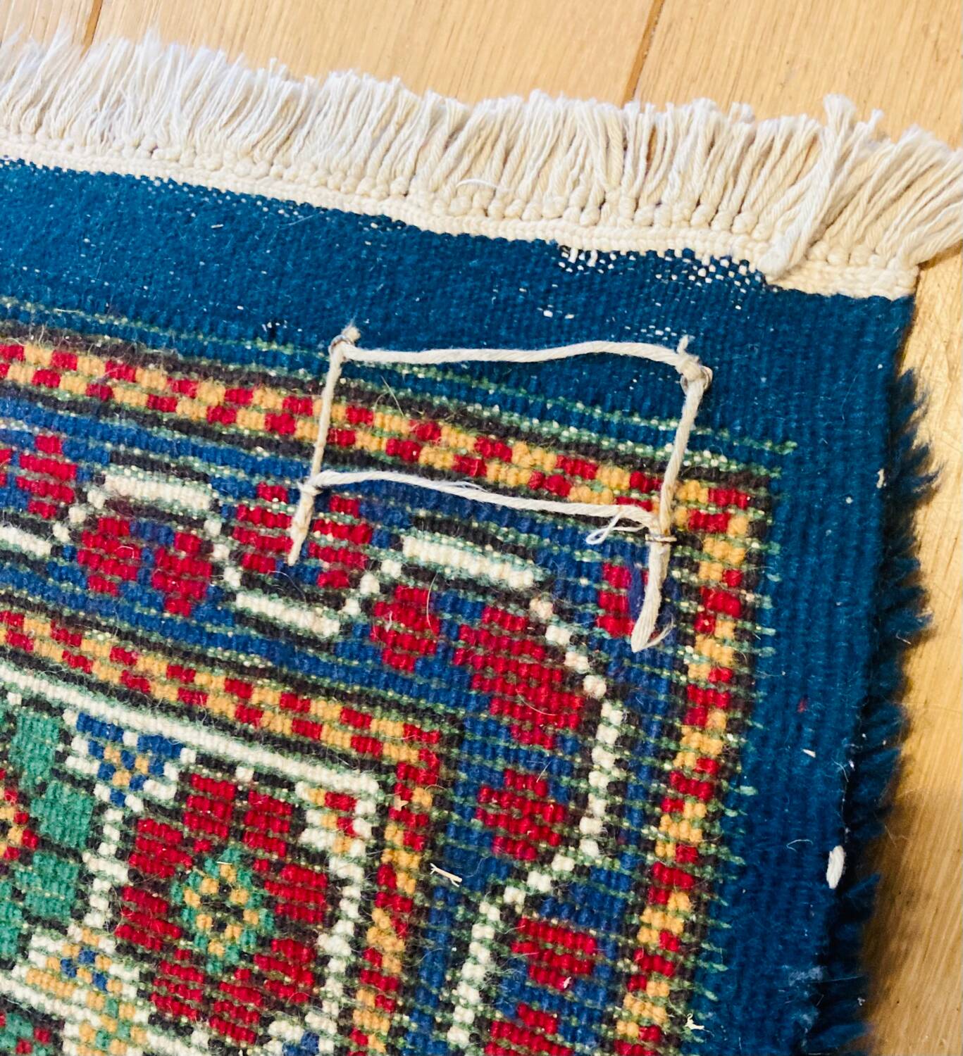 Oriental rug in thick hand-woven wool made in Tunisia mid-20th century