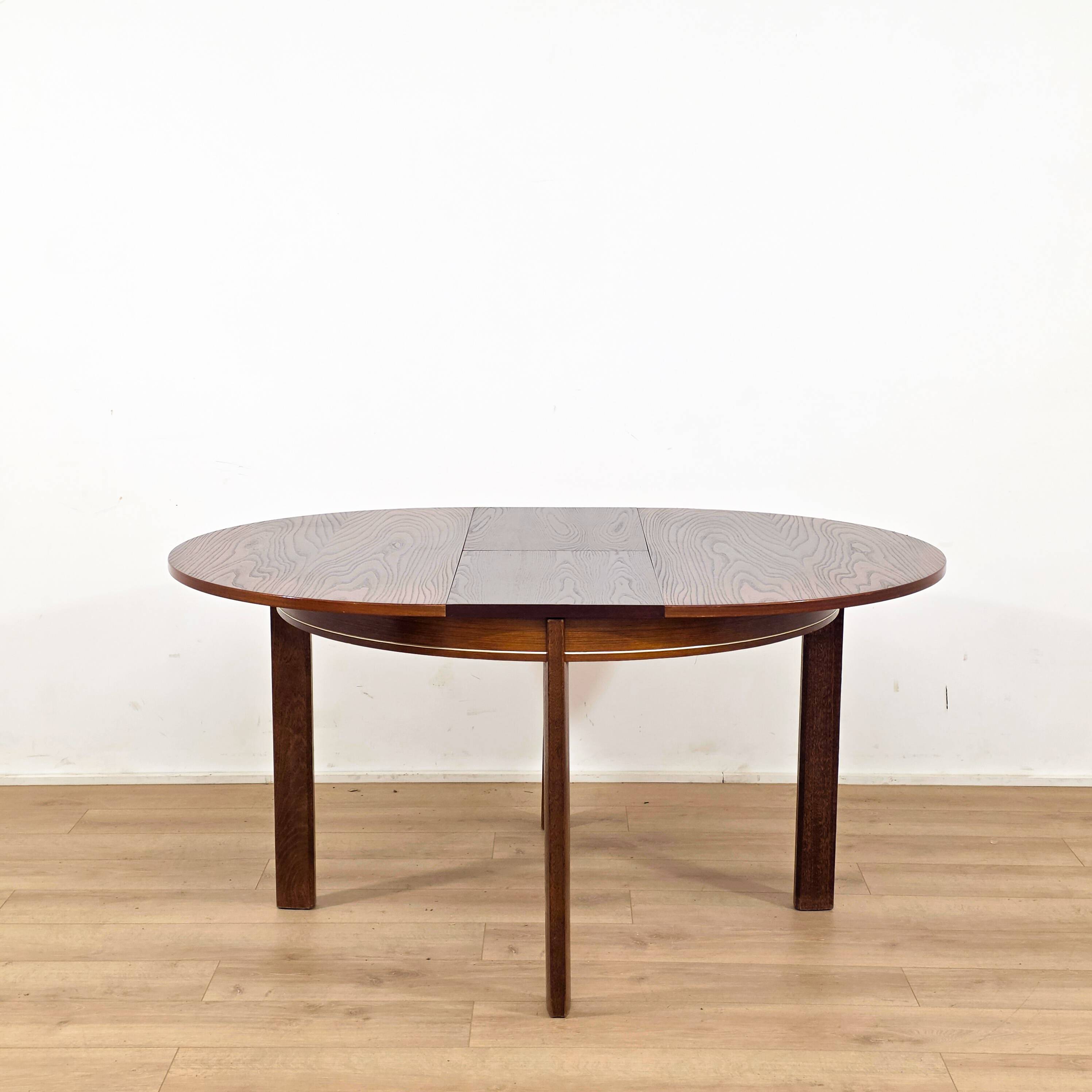 Extendable dining table in solid wood – 1970s