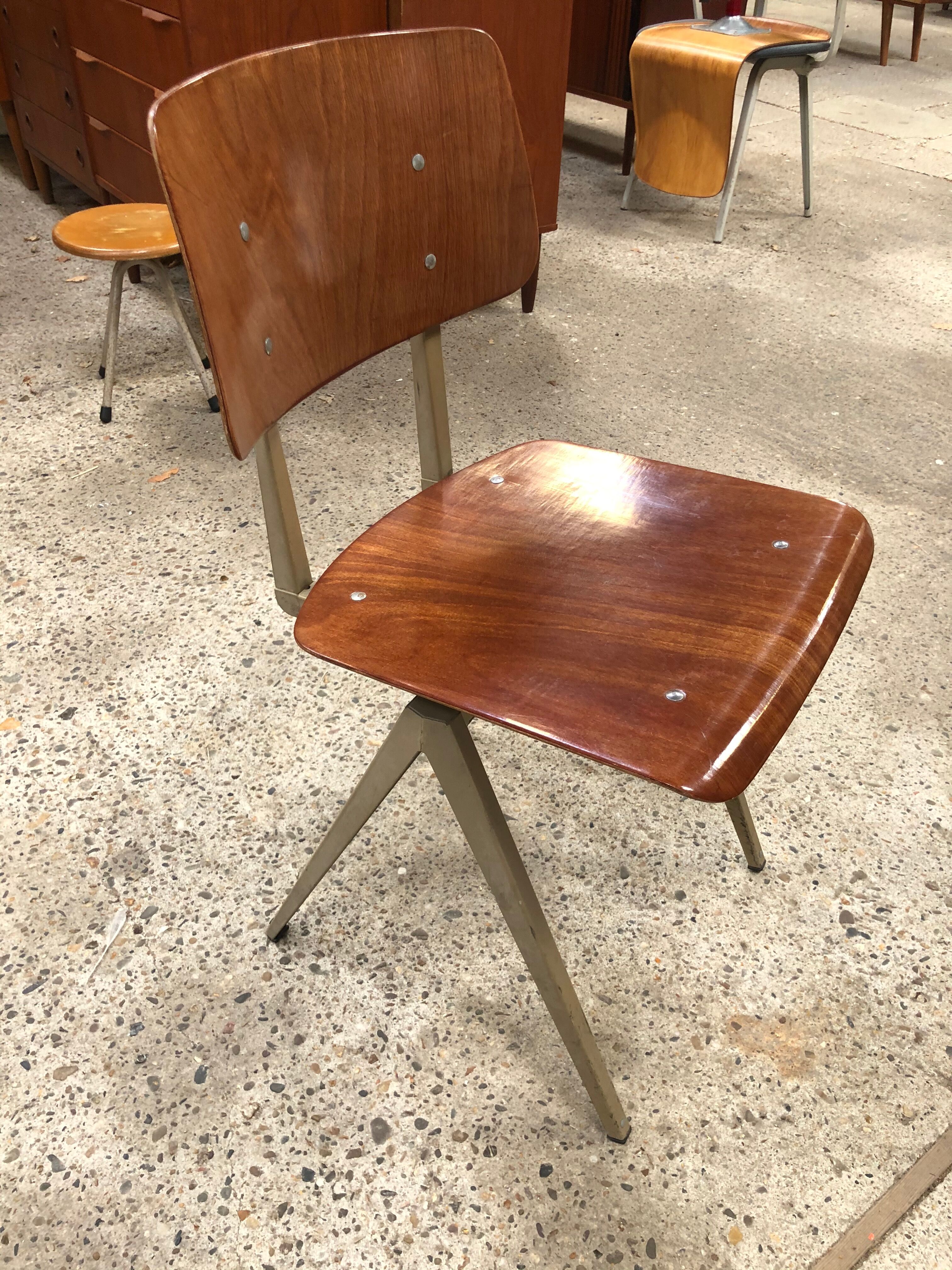 Galvanitas S16 industrial school chair