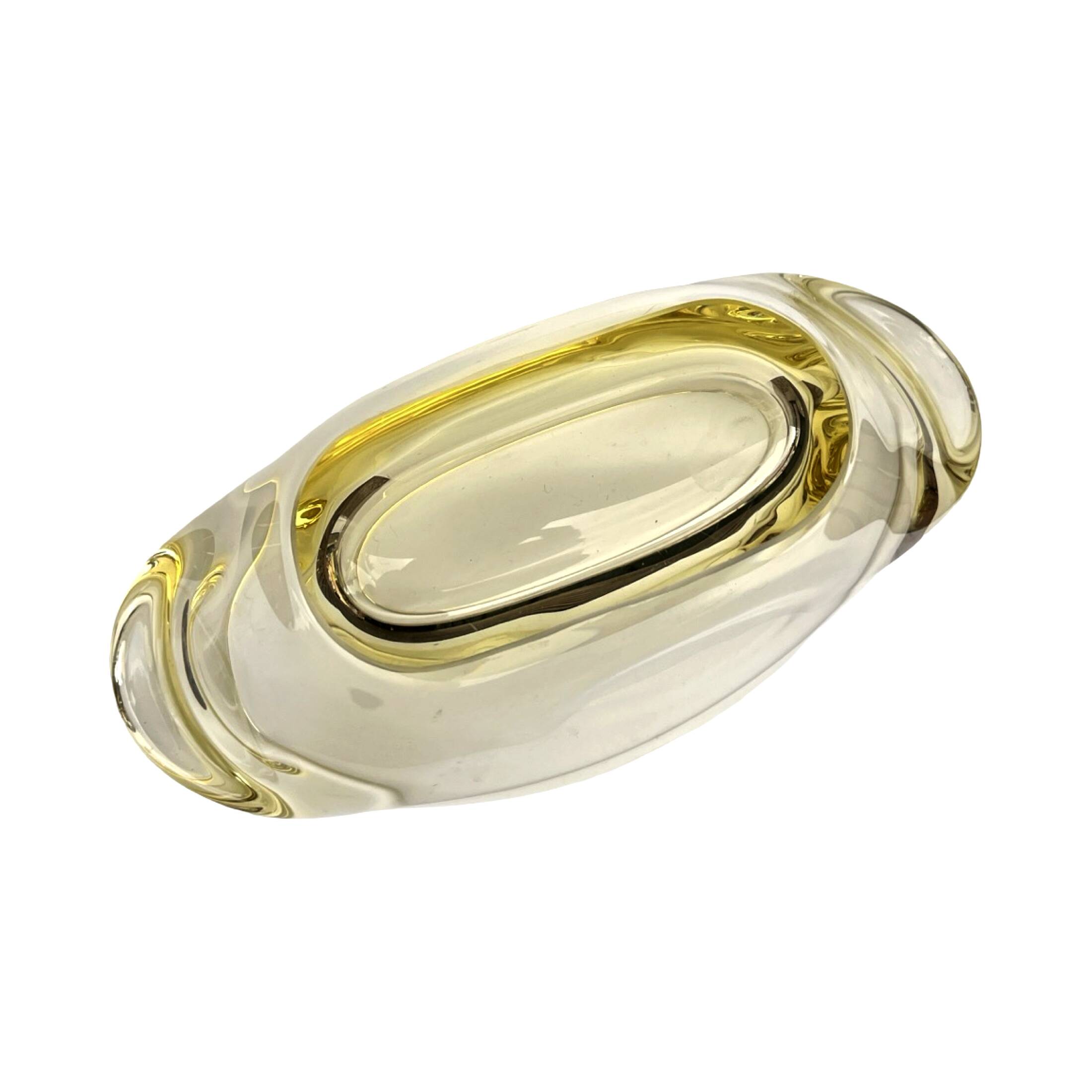 Vase en verre conçu par M. Klinger, Železný Brod Sklo (ZBS), Tchécoslovaquie,