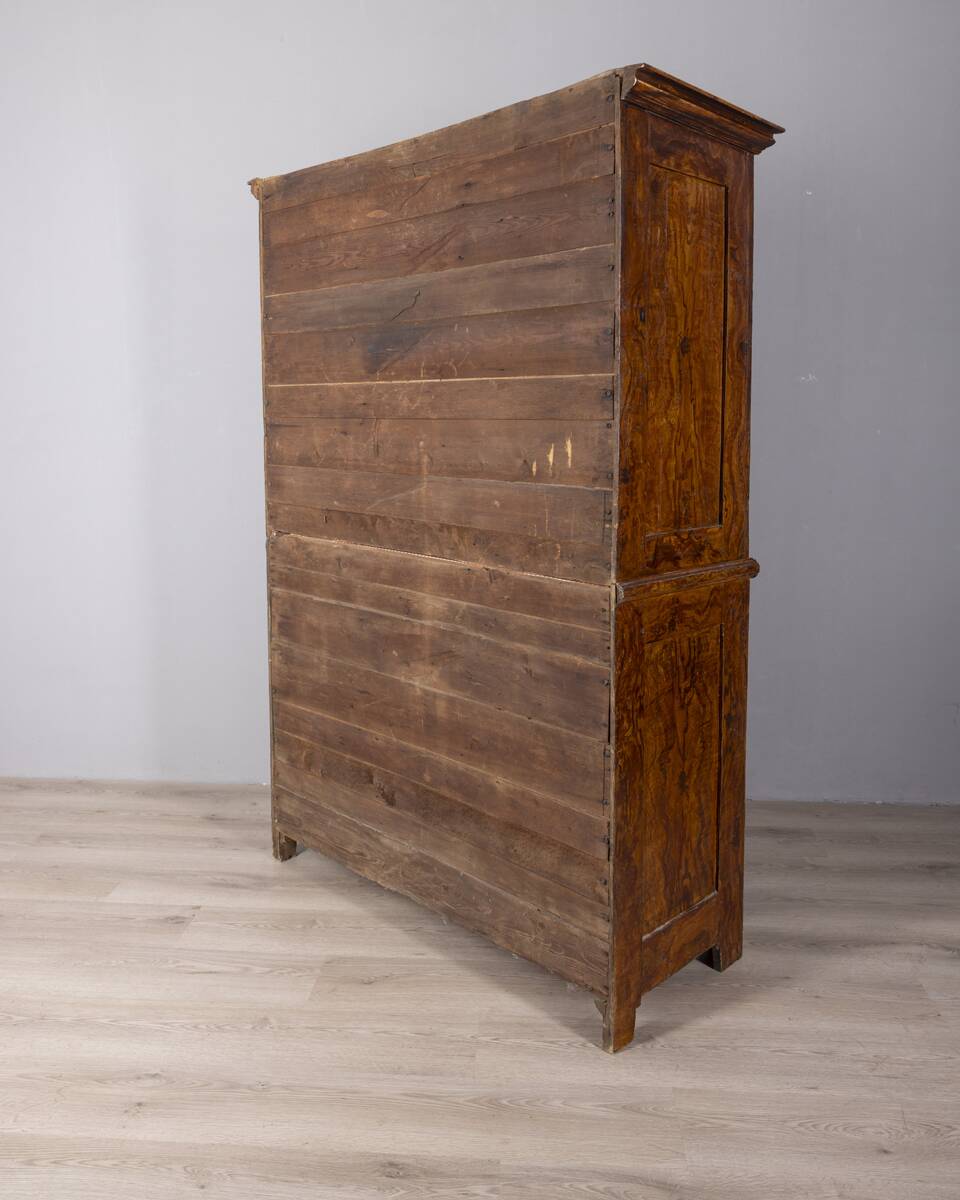 Classic Piedmontese walnut wardrobe from the early 18th century