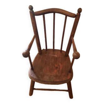 Ancienne chaise de poupée