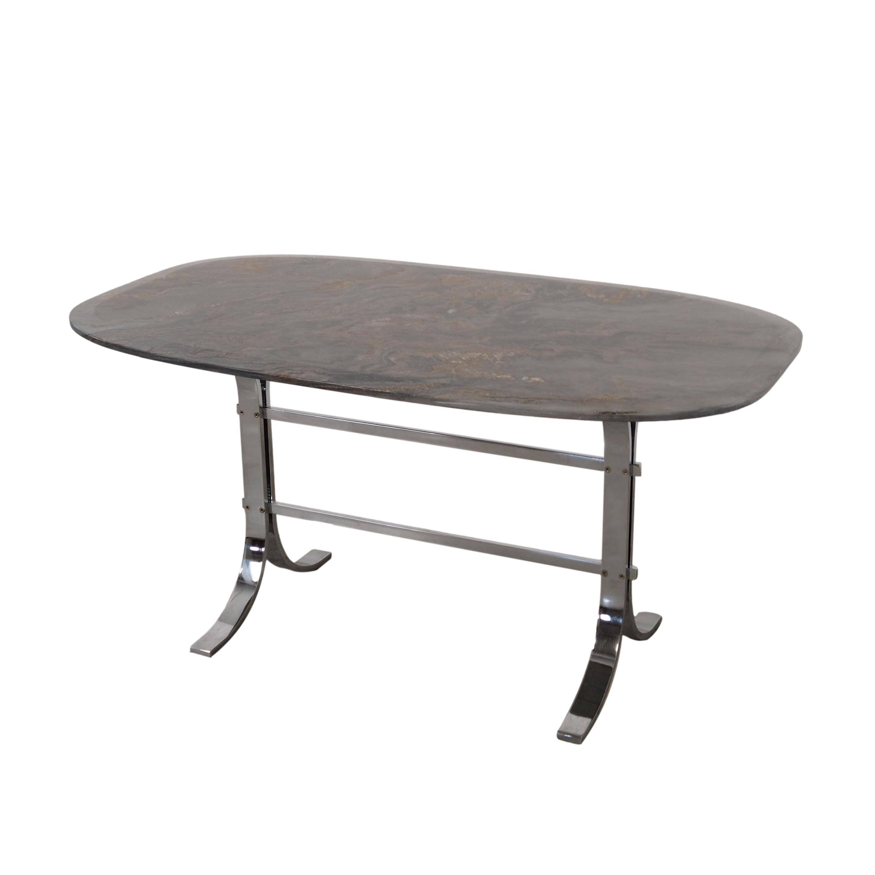 Table danoise en pierre, années 1980