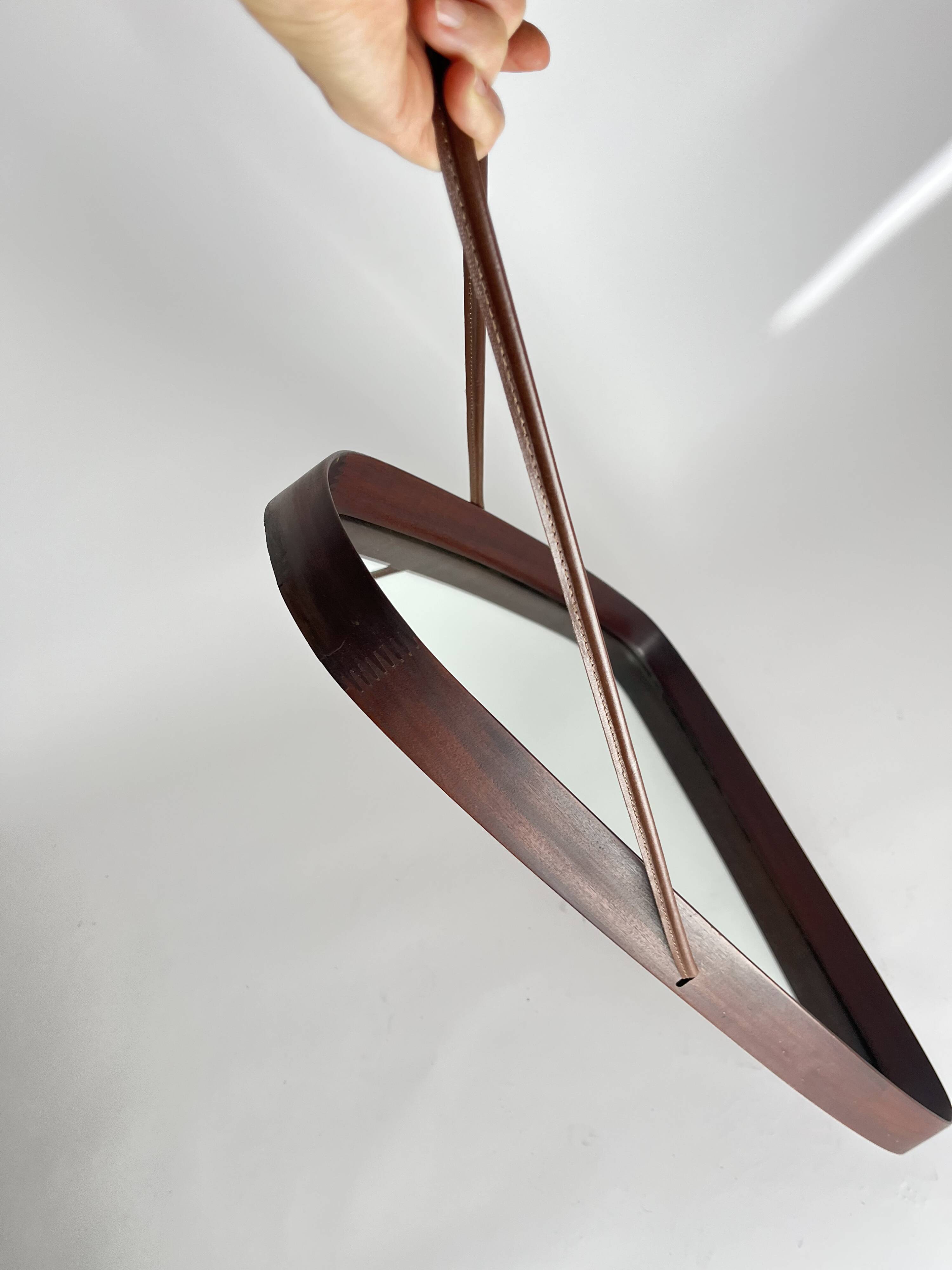 Miroir triangulaire en teck, Danemark, années 70