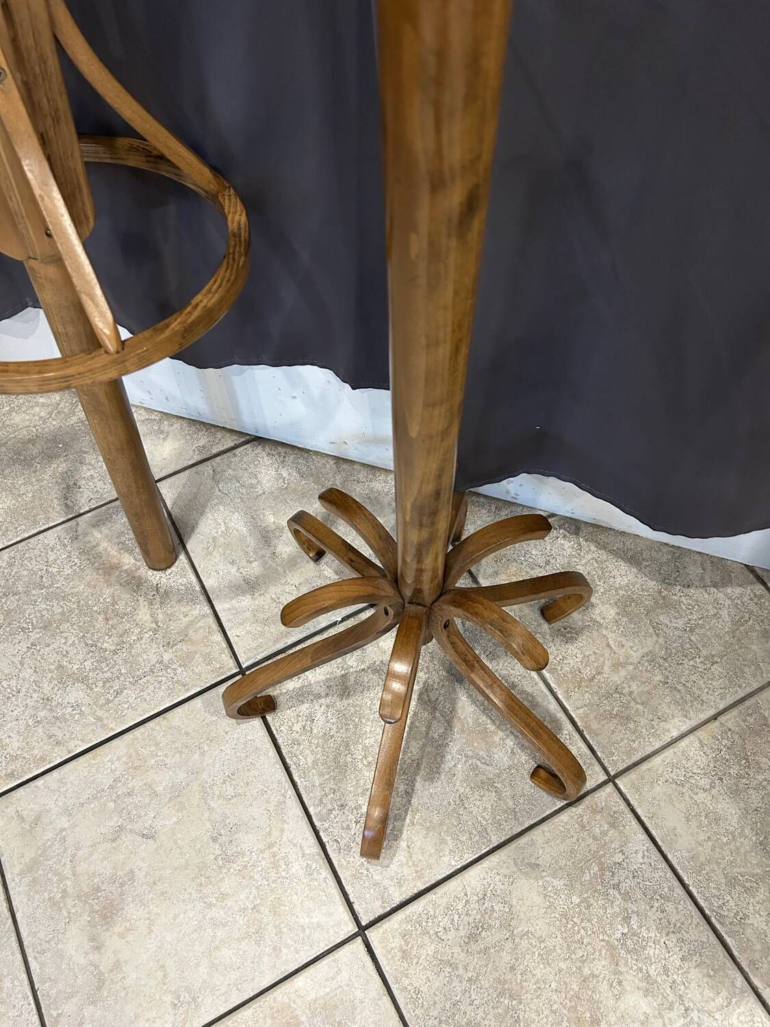 Baumann style 1960 swivel parrot coat rack in bent wood