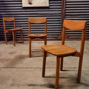 Lot de 3 chaises et 2 tabourets