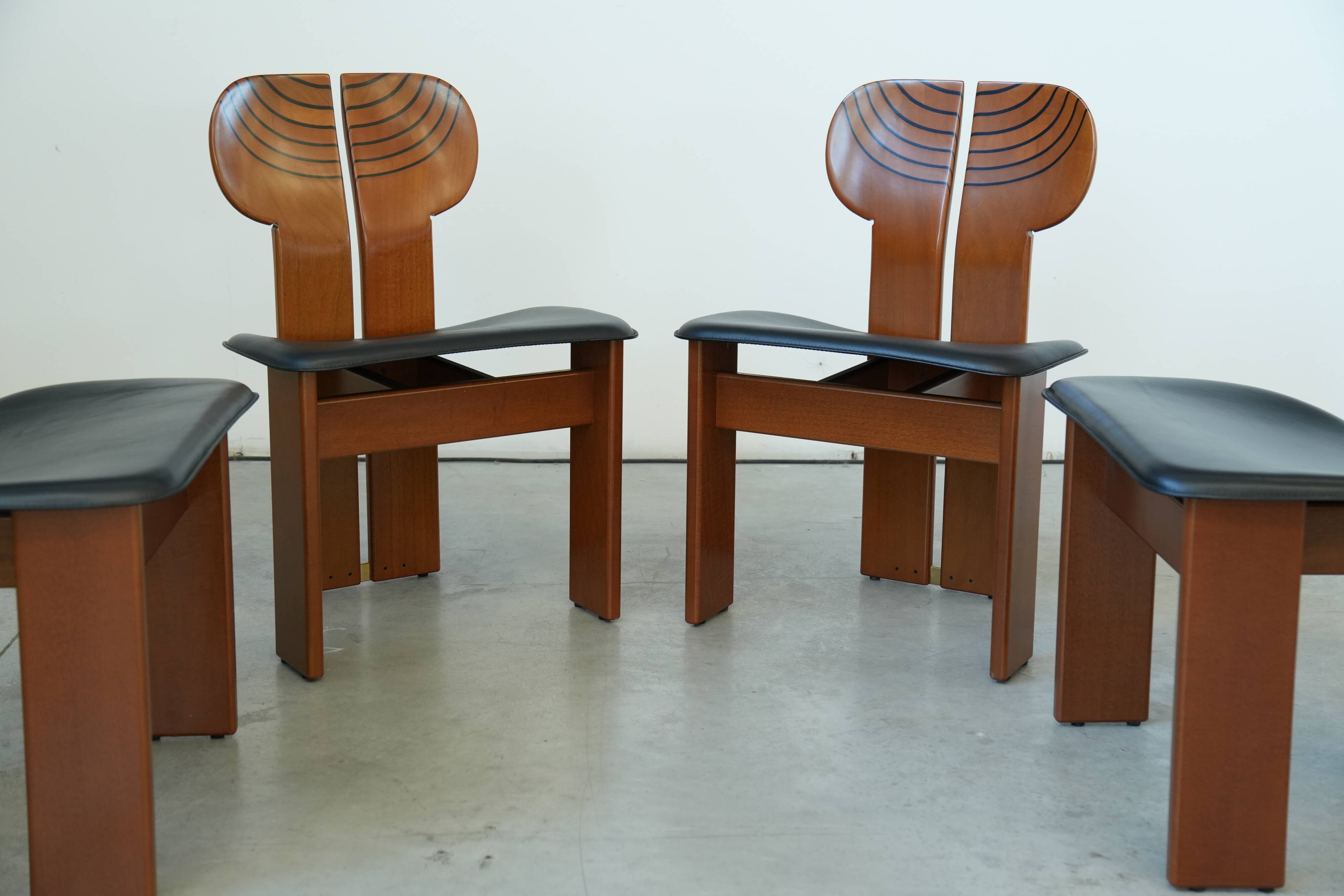 Afra & Tobia Scarpa ‘Africa’ Dining Chair – Walnut & Leather, 1975