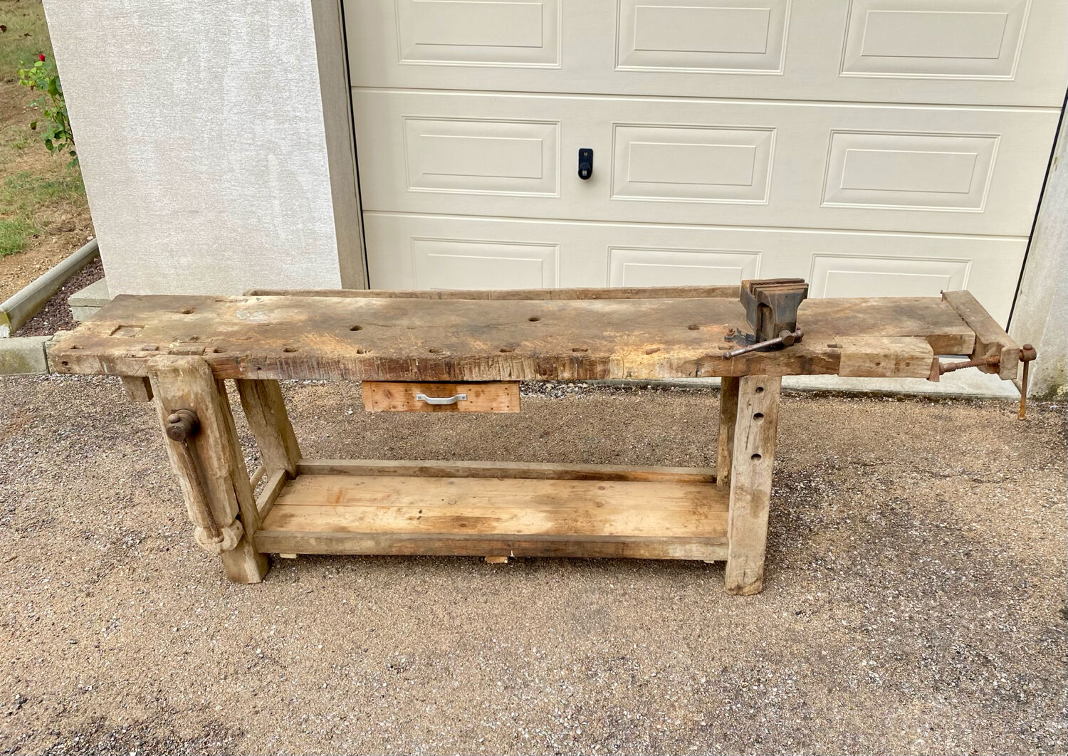 Antique French Carpenter's Workbench in Solid Beech – Early 20th Century