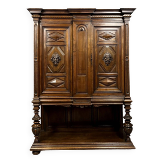 Renaissance style dresser cabinet in solid walnut circa 1850