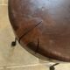 Tabouret tripode brutaliste