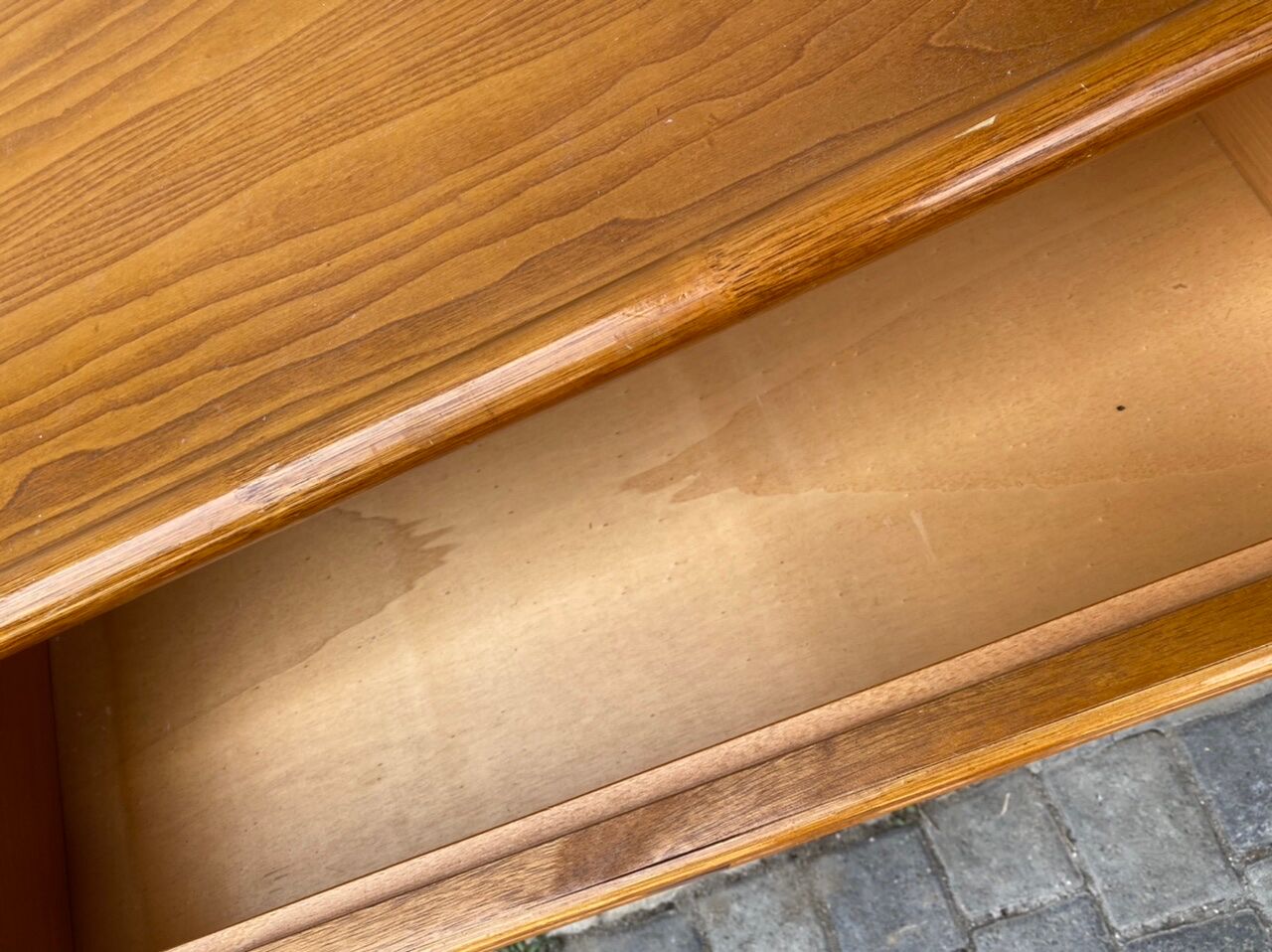 Rattan chest of drawers